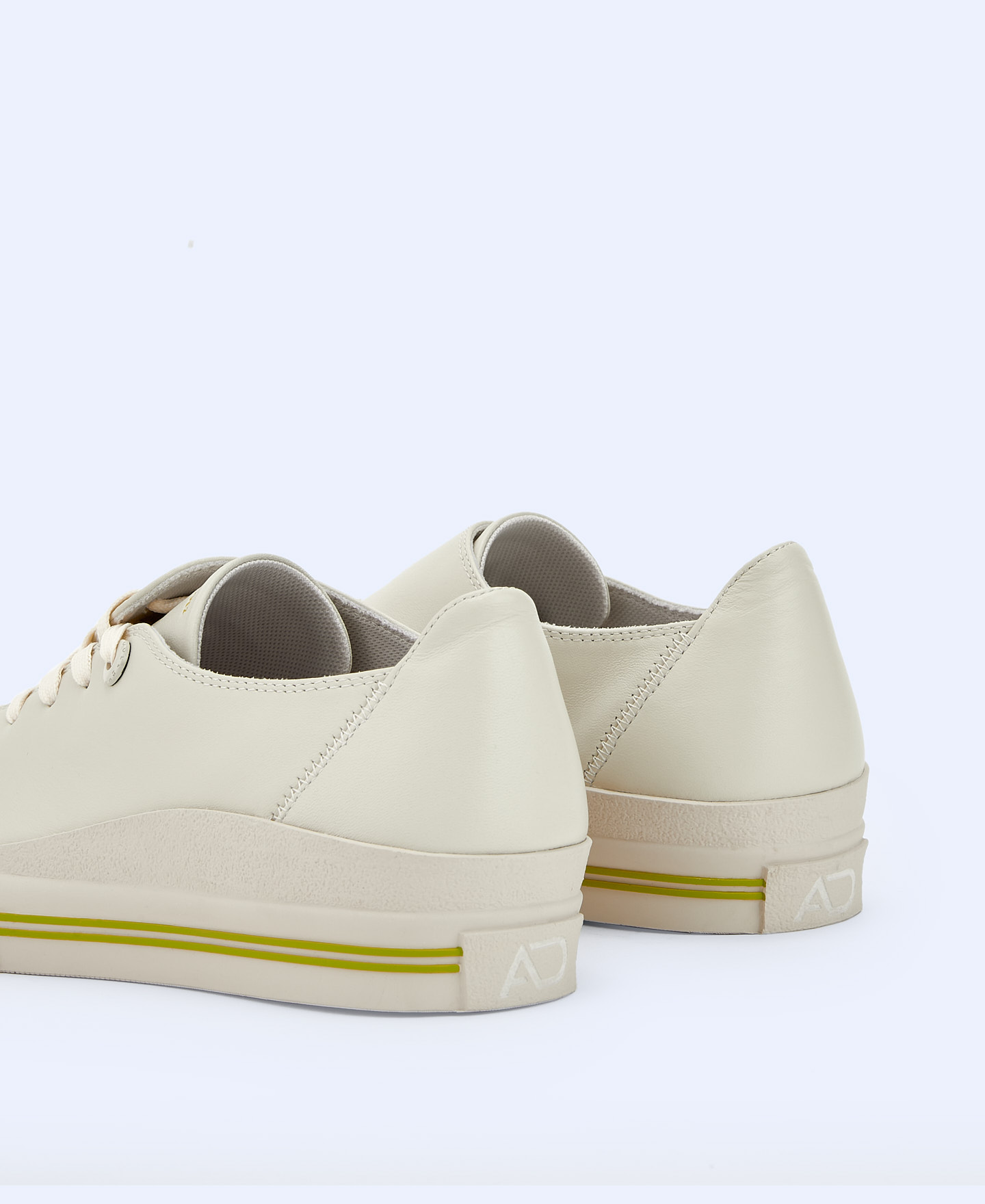 Oblique line leather sneaker image number 2