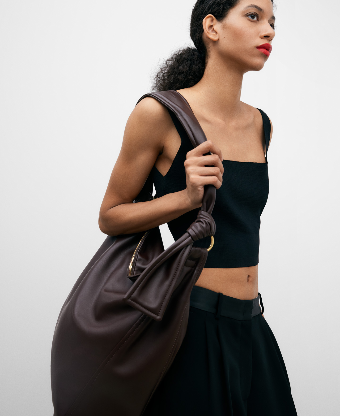 Nappa textured hobo maxi bag image number 4