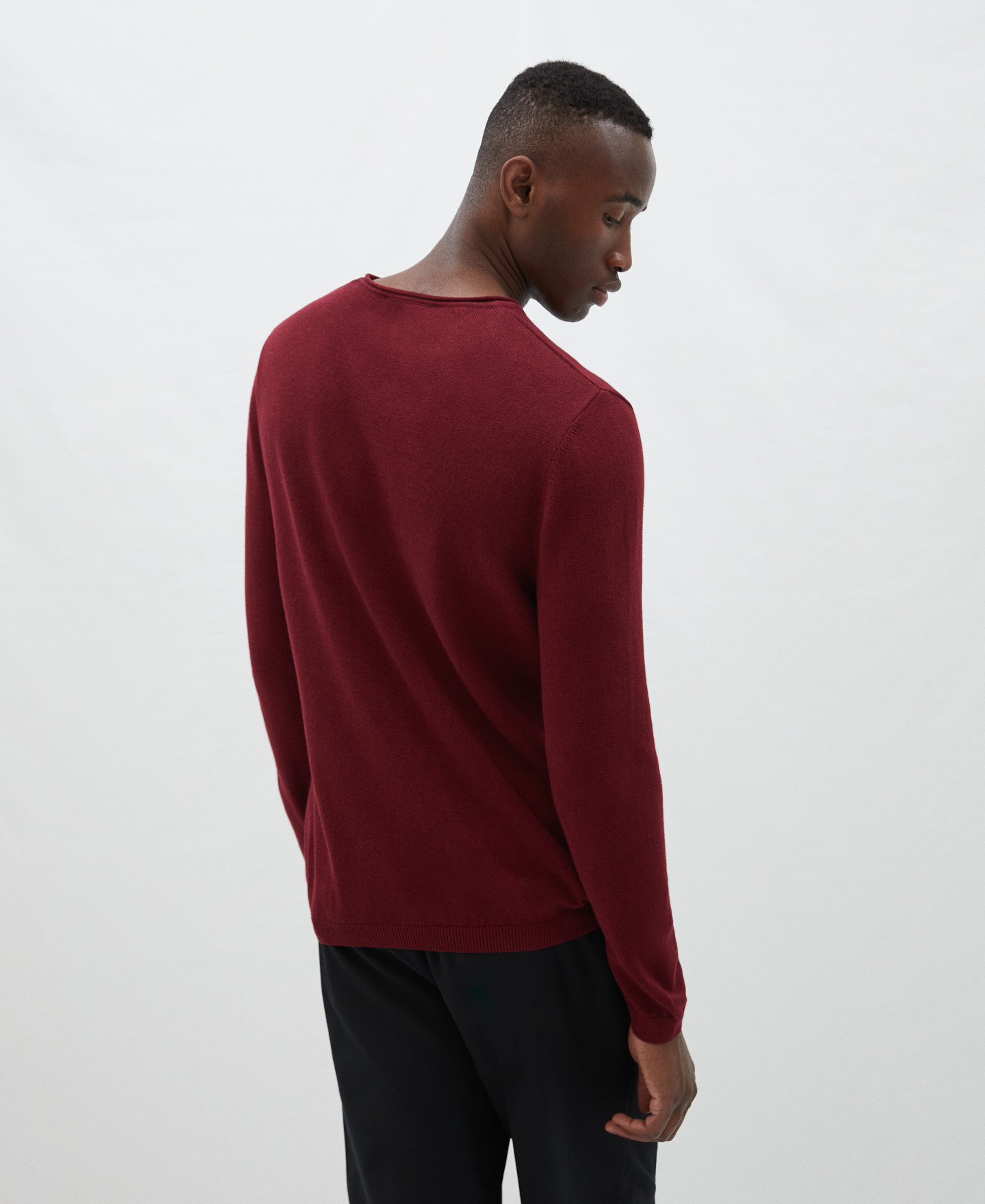 Basic V-neck sweater image number 2