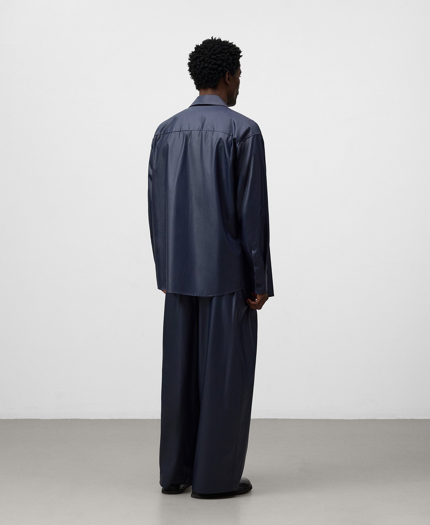 Chemise oversize bleu marine homme image number 2