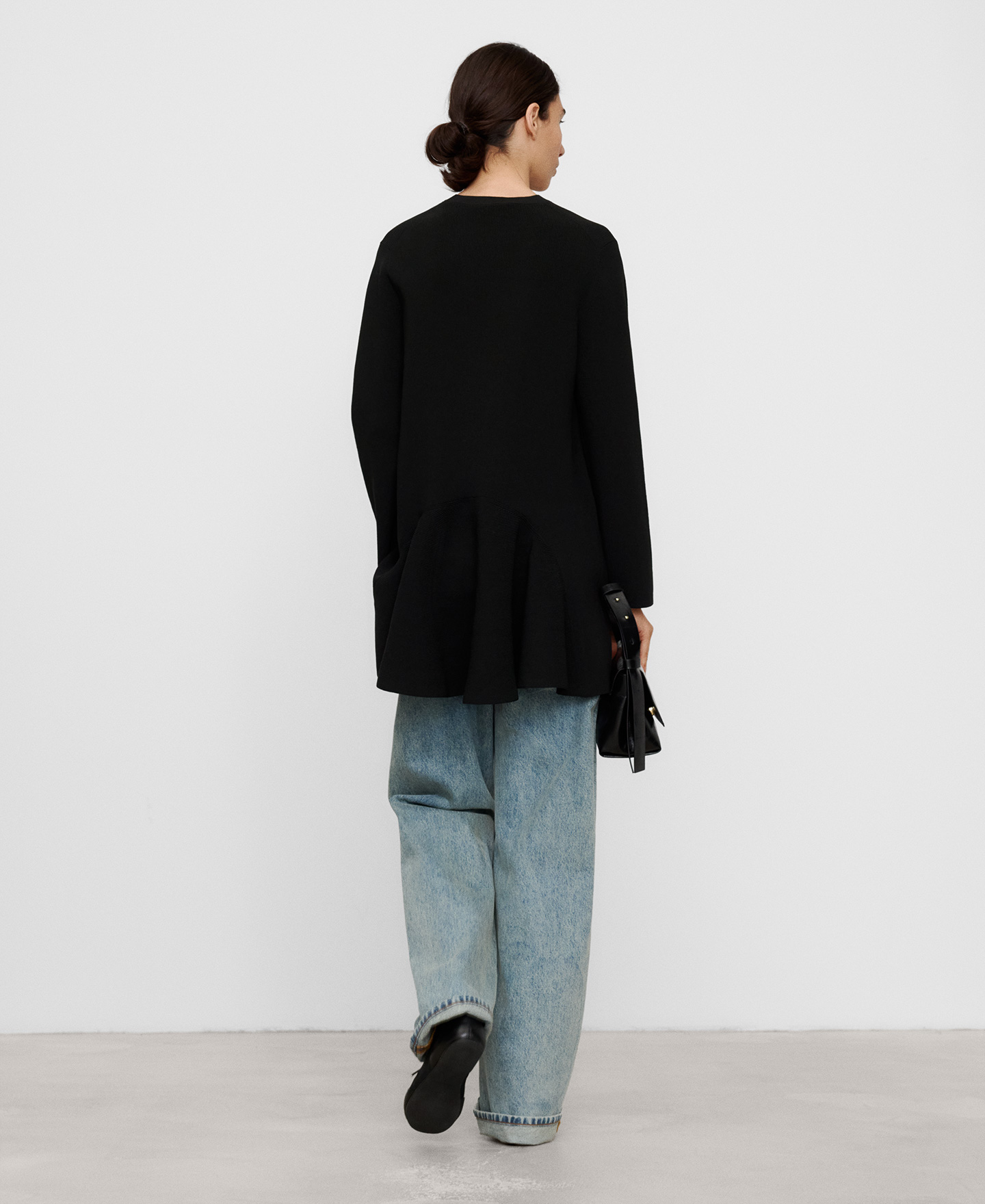 Short knit dress with ruffle detail image number 2