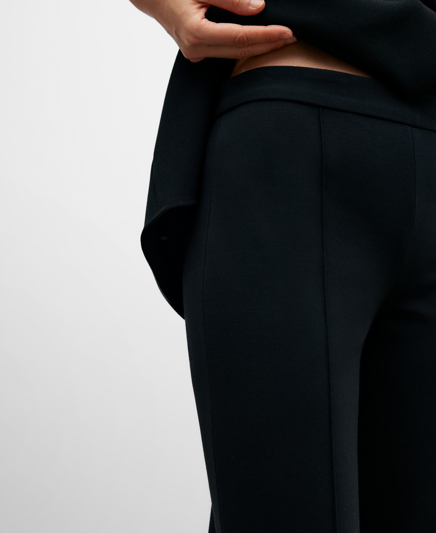 Pantalón pitillo tobillero para mujer image number 3