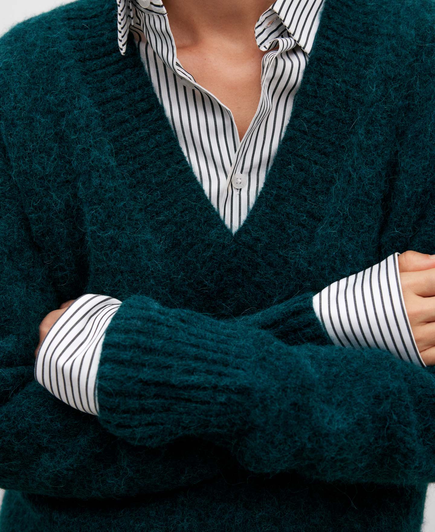 V-neck sweater for women image number 3