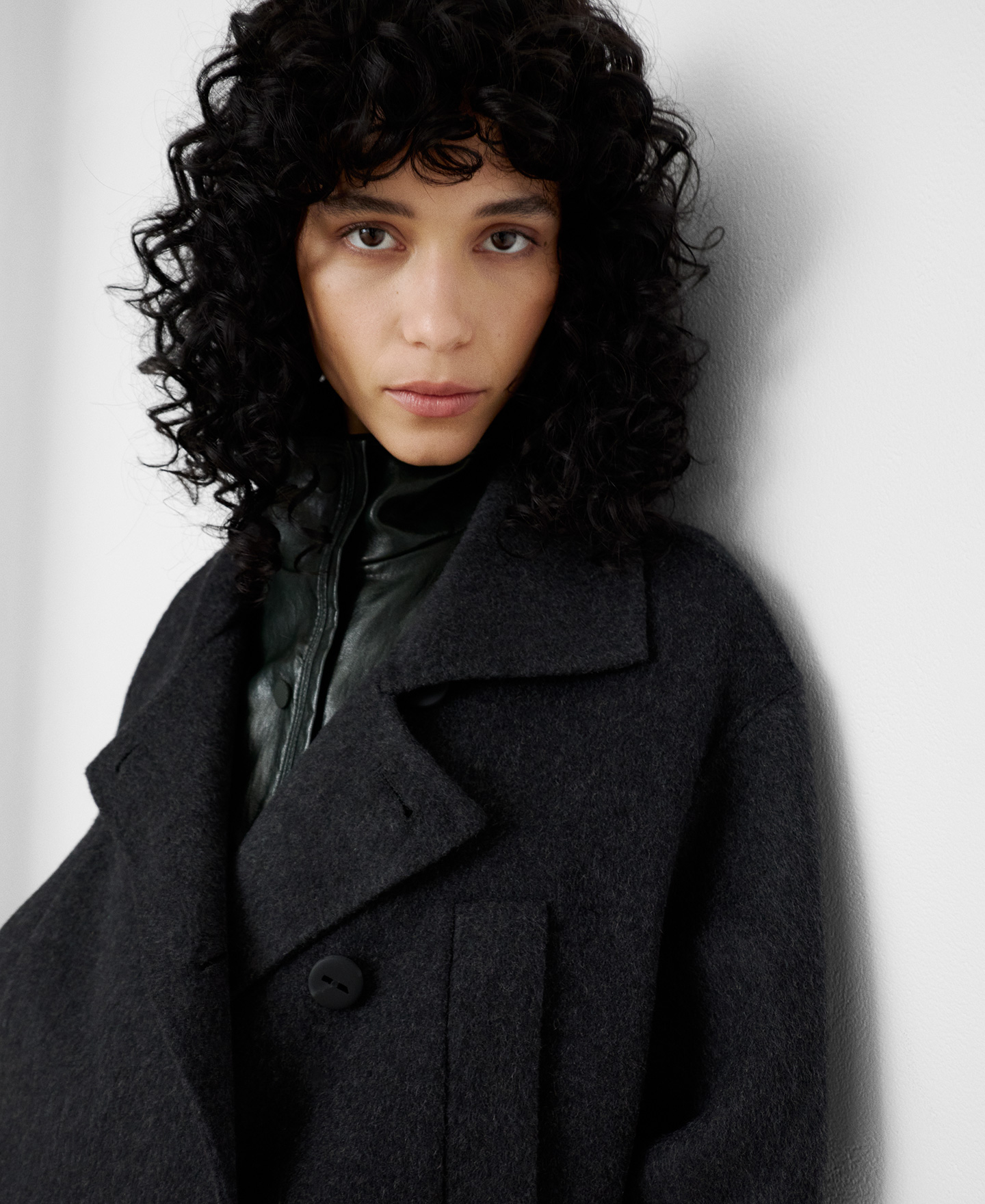 Long wrap coat with pockets image number 3