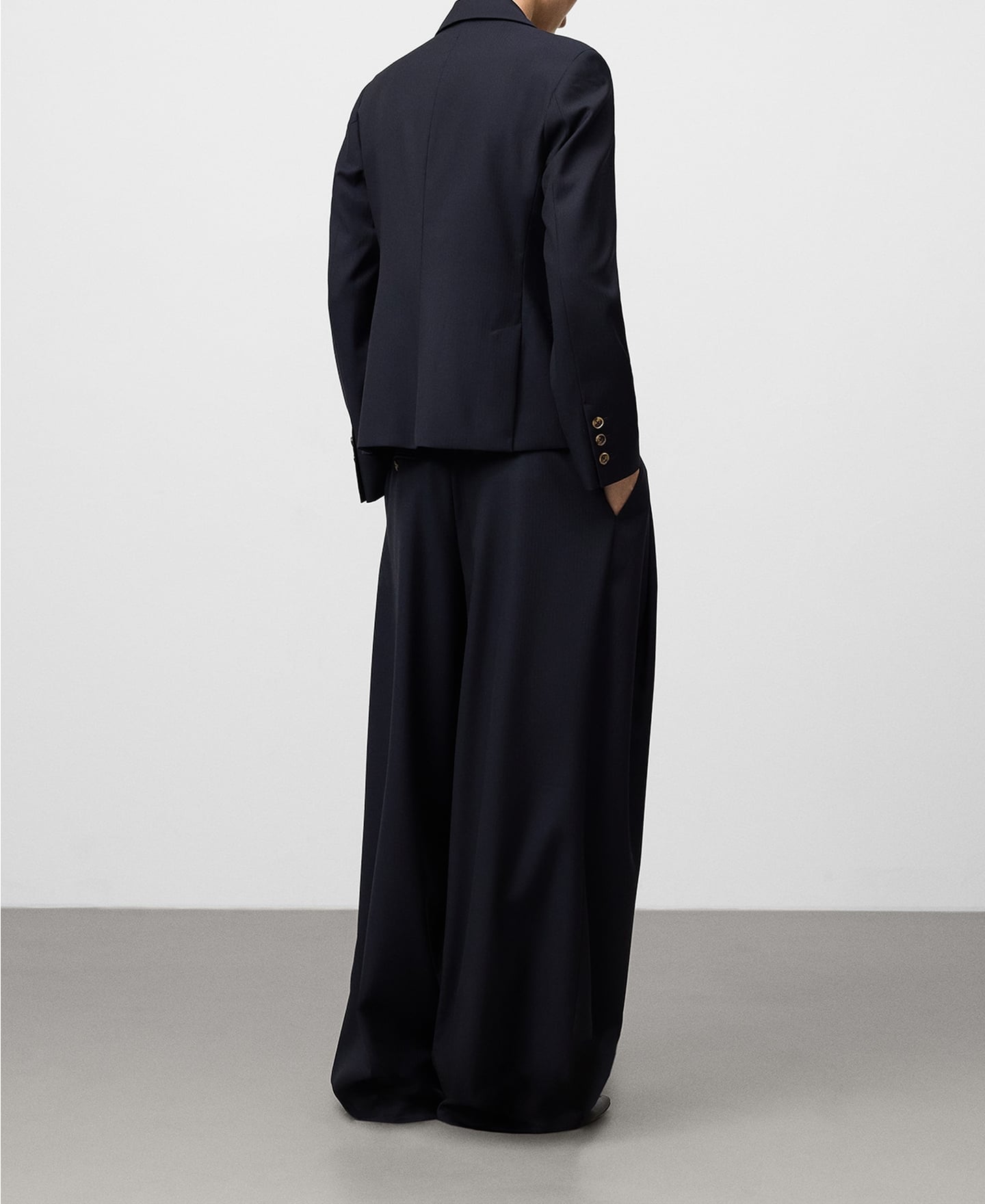 Short tailored blazer image number 2