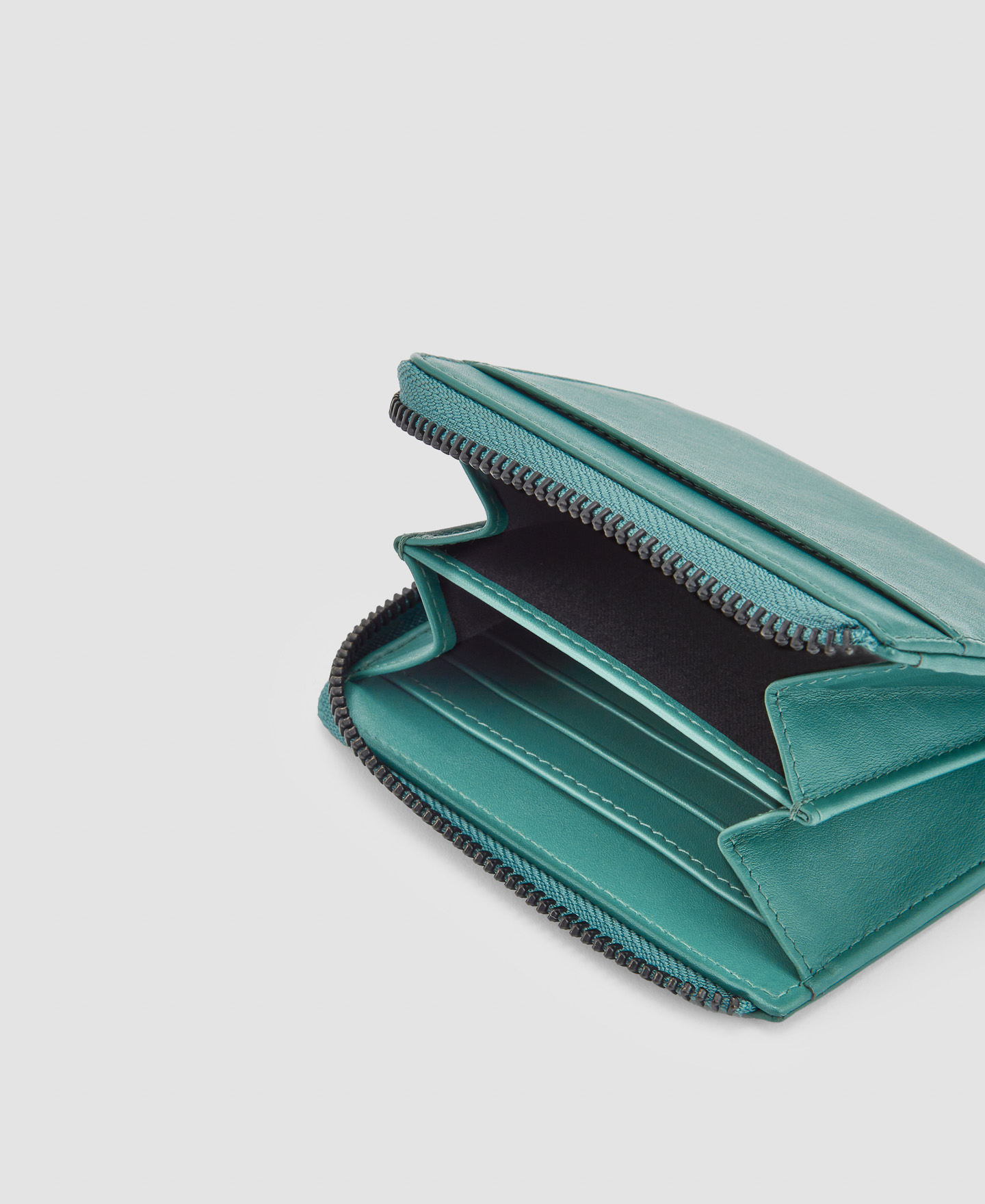 Cartera en piel responsable image number 2