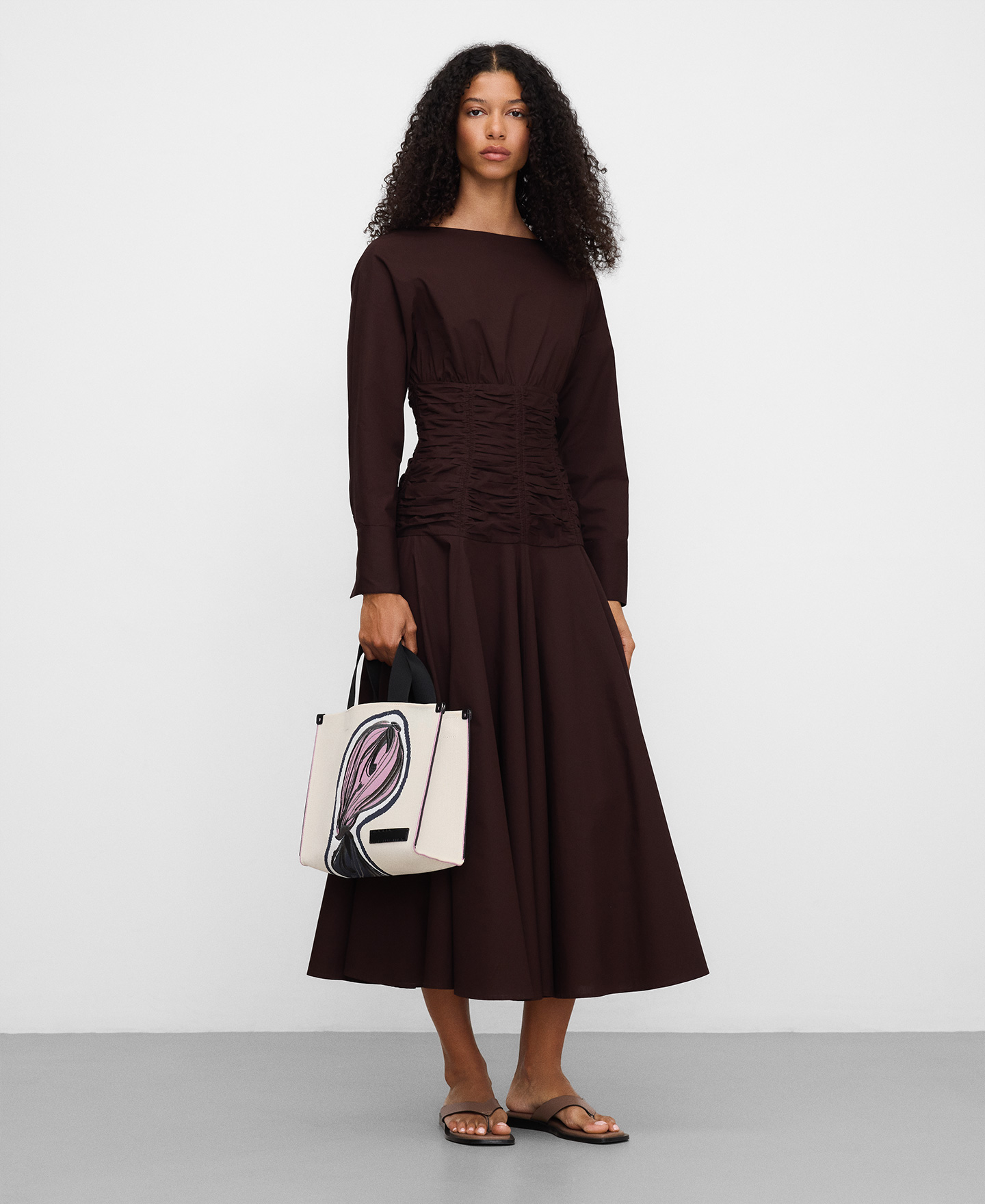 Bolso cuadrado punto bordado image number 4