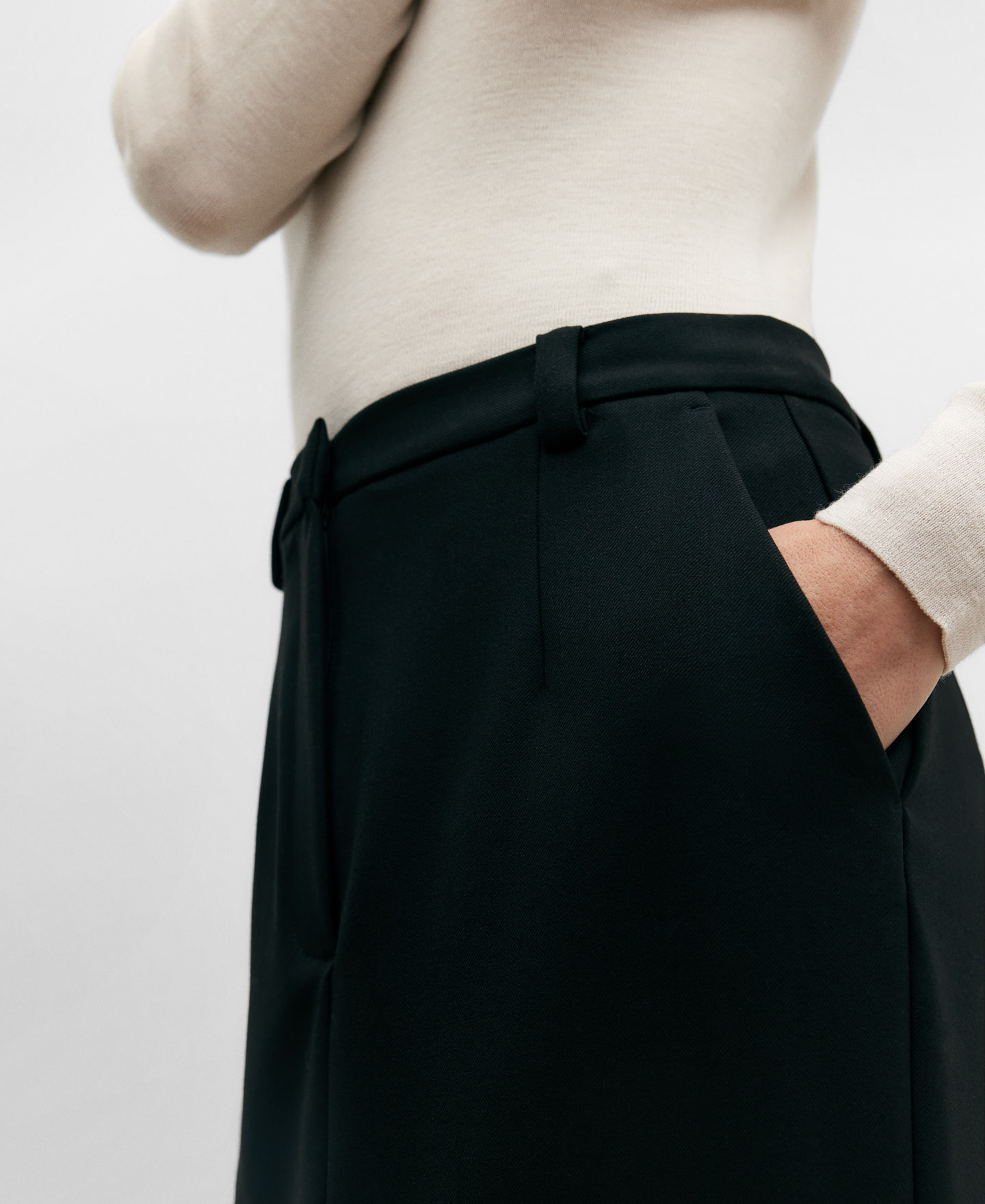 Black pencil skirt woman image number 3