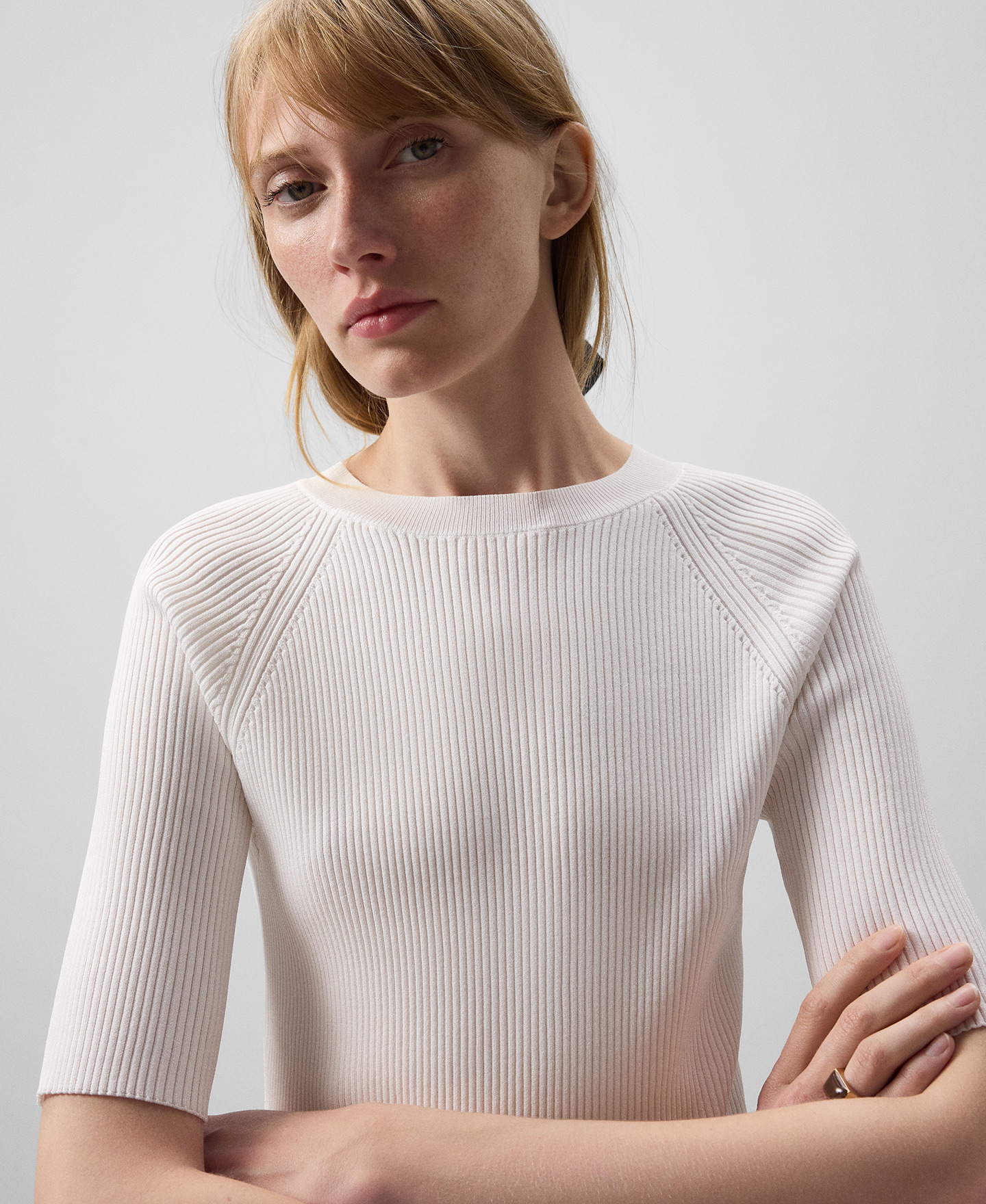 Pull à manches courtes en maille côtelée femme image number 3
