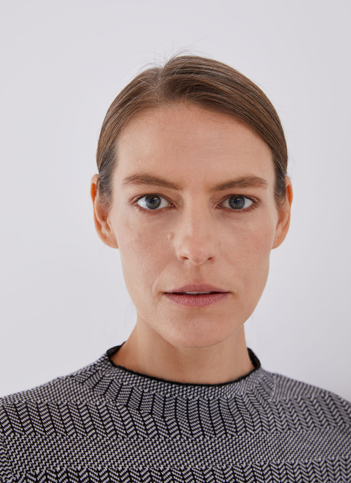Bicolored jacquard herringbone sweater image number 3