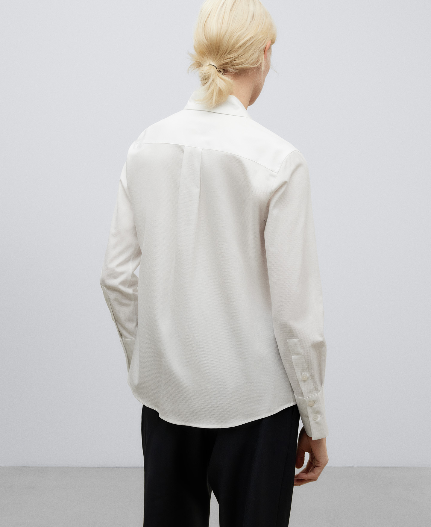 White cotton shirt for women image number 2