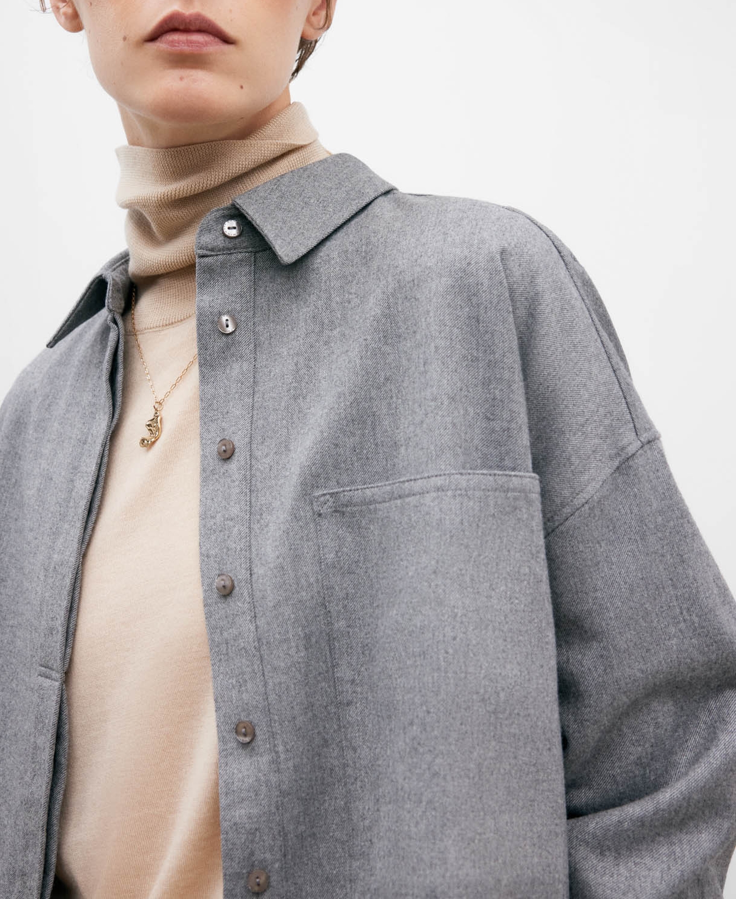 Grey patch pocket shirt for women image number 3