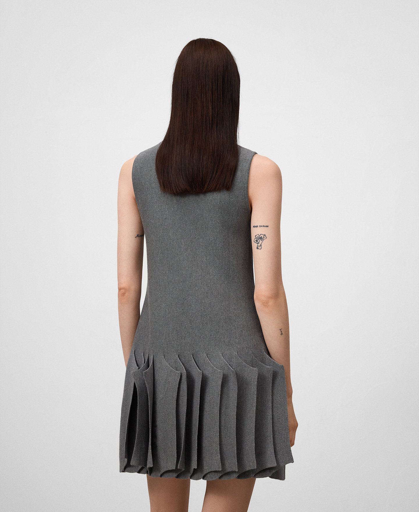 Vestido punto bajo plisado mujer image number 2