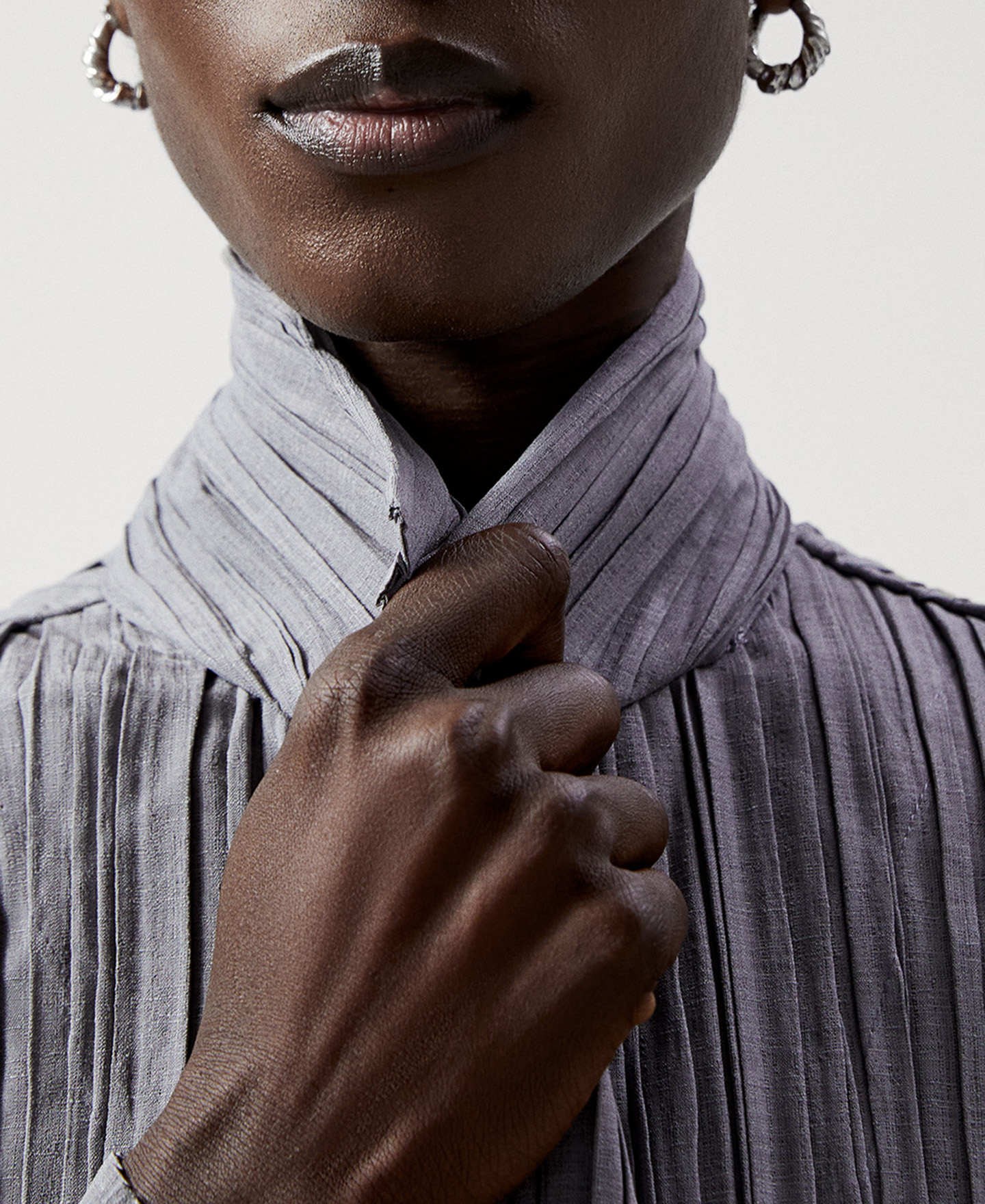 Blazer dos botones en crinkle image number 3