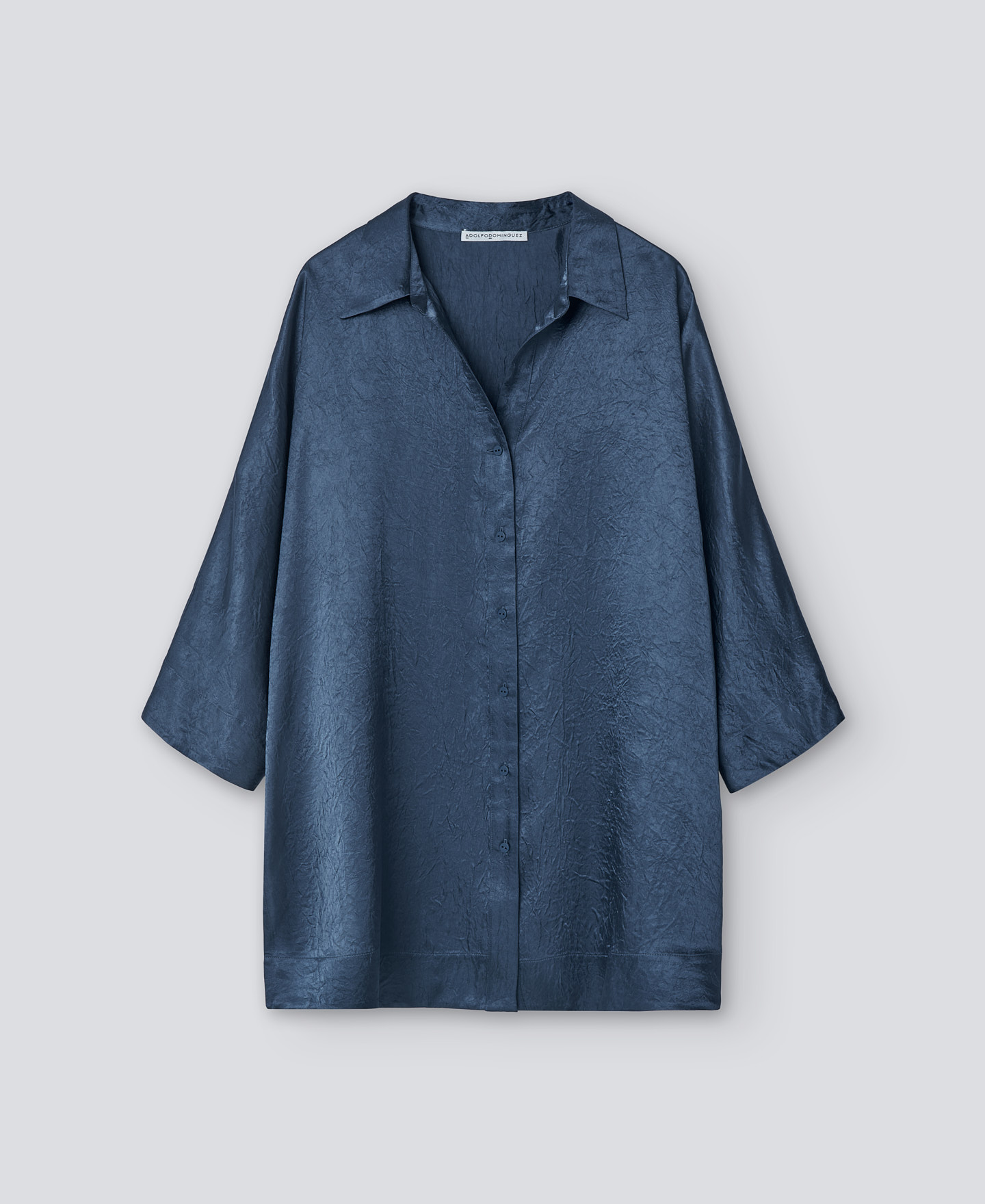 Camisa cuello pico azul mujer image number 4