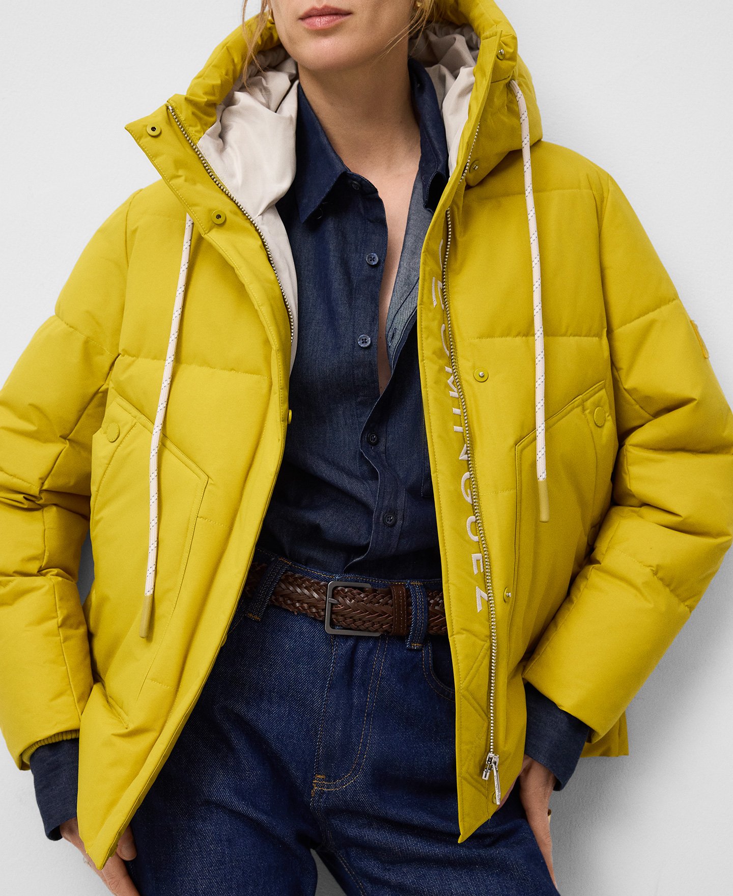 Padded jacket with hood woman image number 4