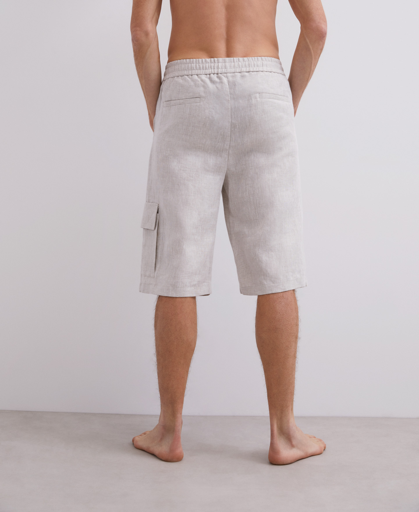 Five-pocket linen bermuda shorts image number 1