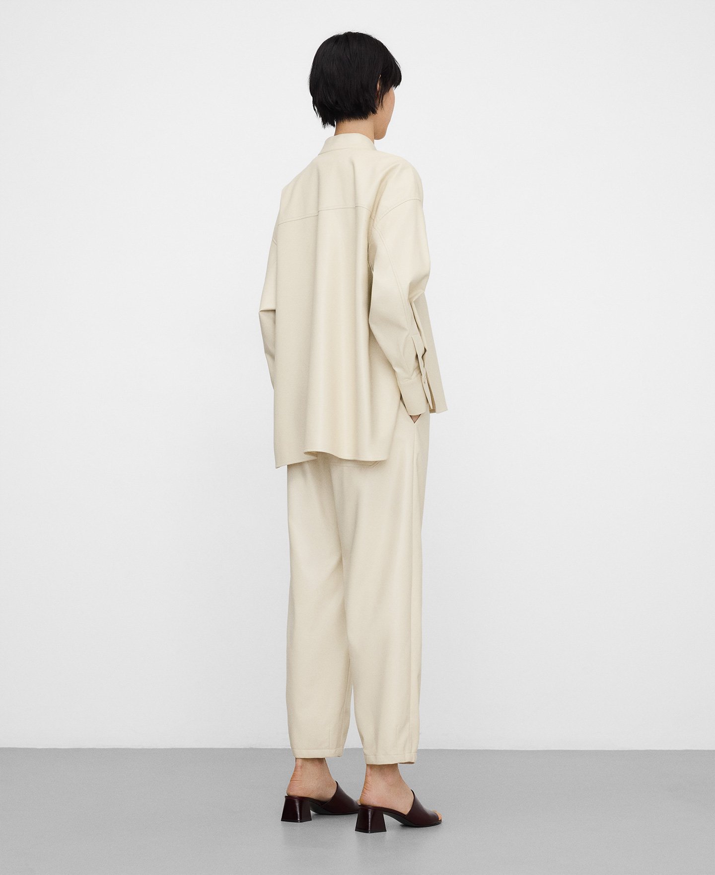 Pantal&oacute;n barrel fit Piel No Piel image number 2