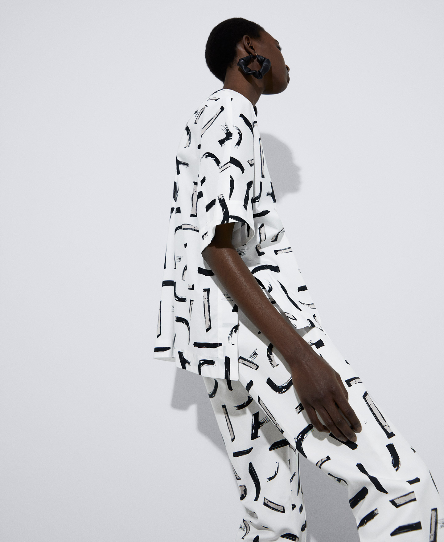 Printed shirt with crew neck image number 3