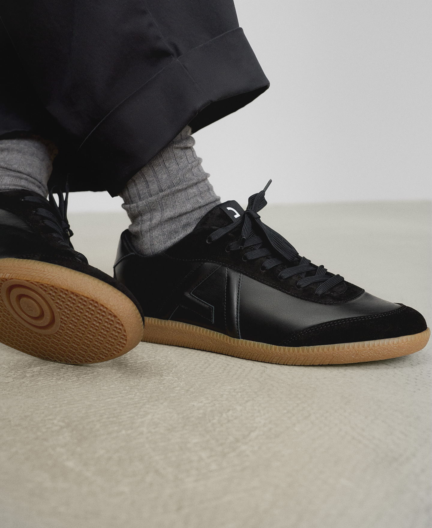 Responsibly tanned leather sneaker image number 4