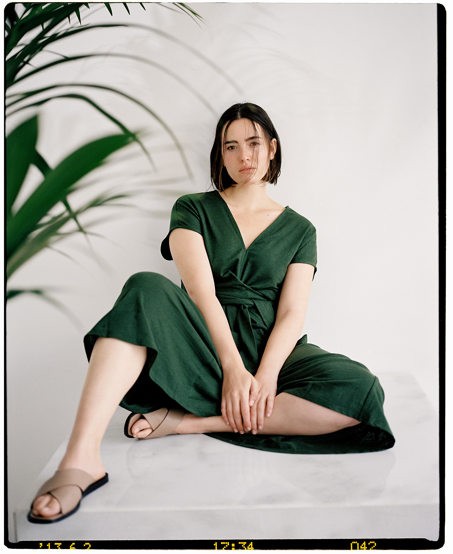 Midi dress in linen image number 0