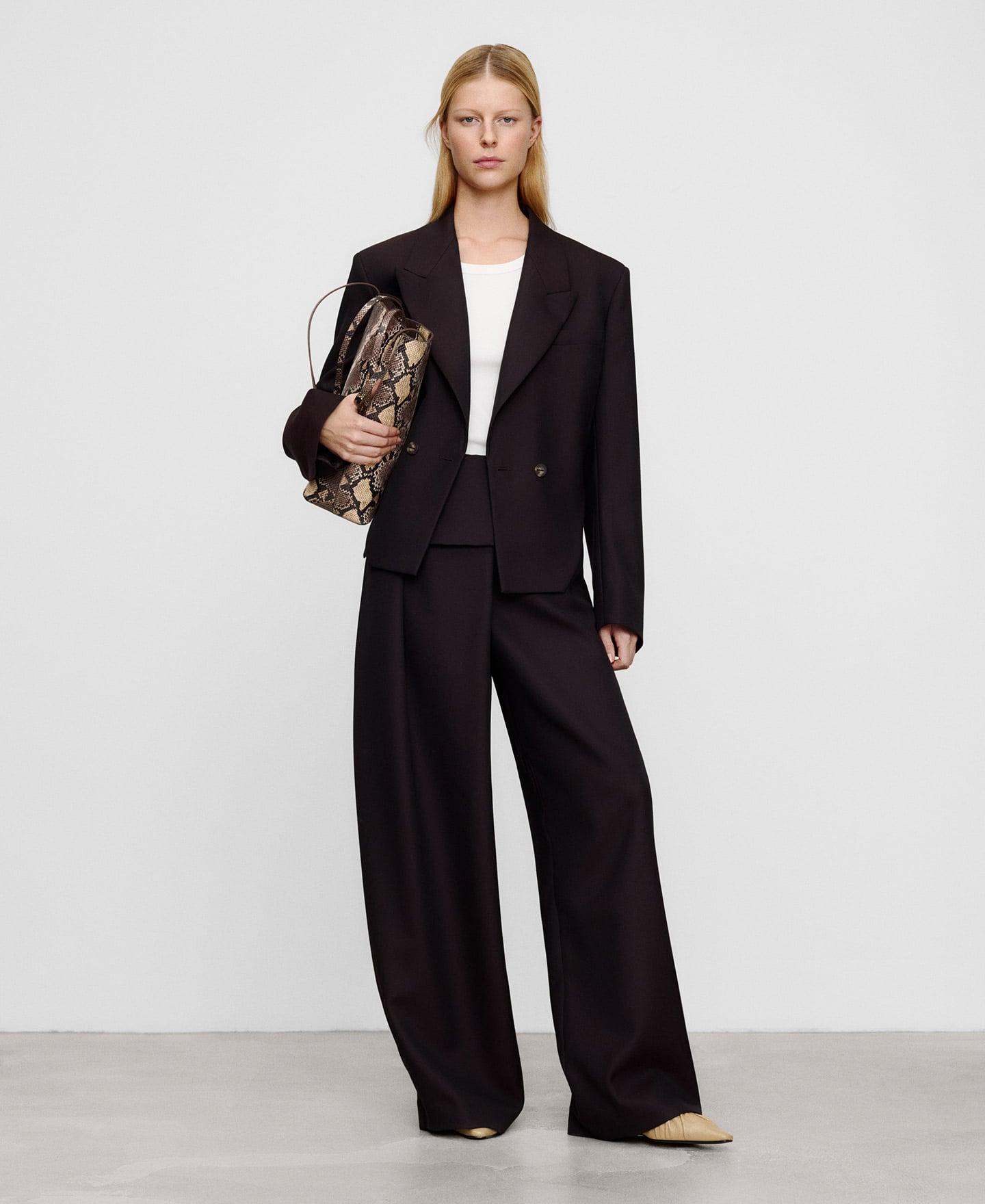 Blazer sastre cruzada corta image number 1