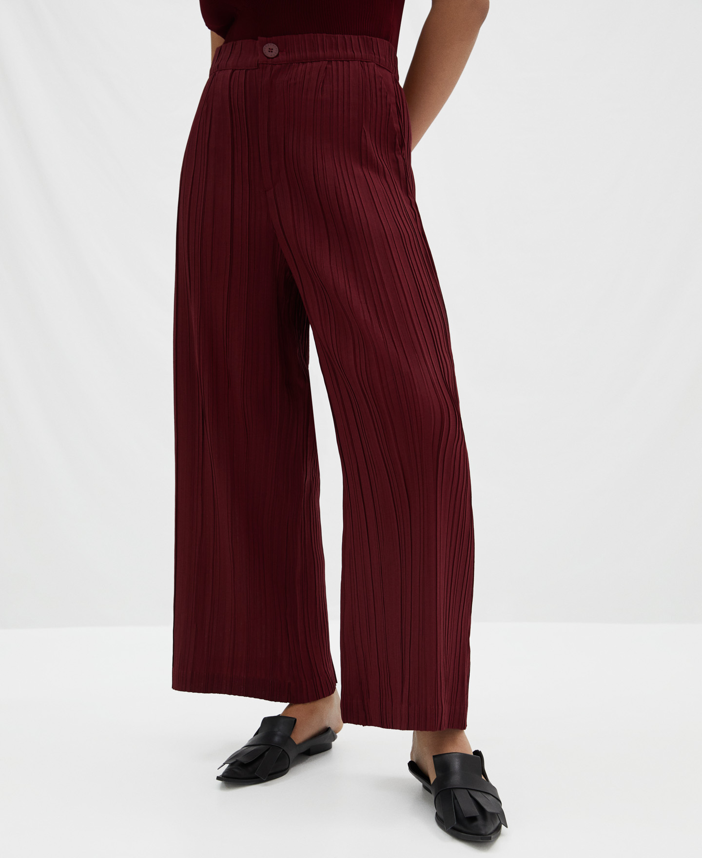 Pantalón oversize en crinkle image number 0
