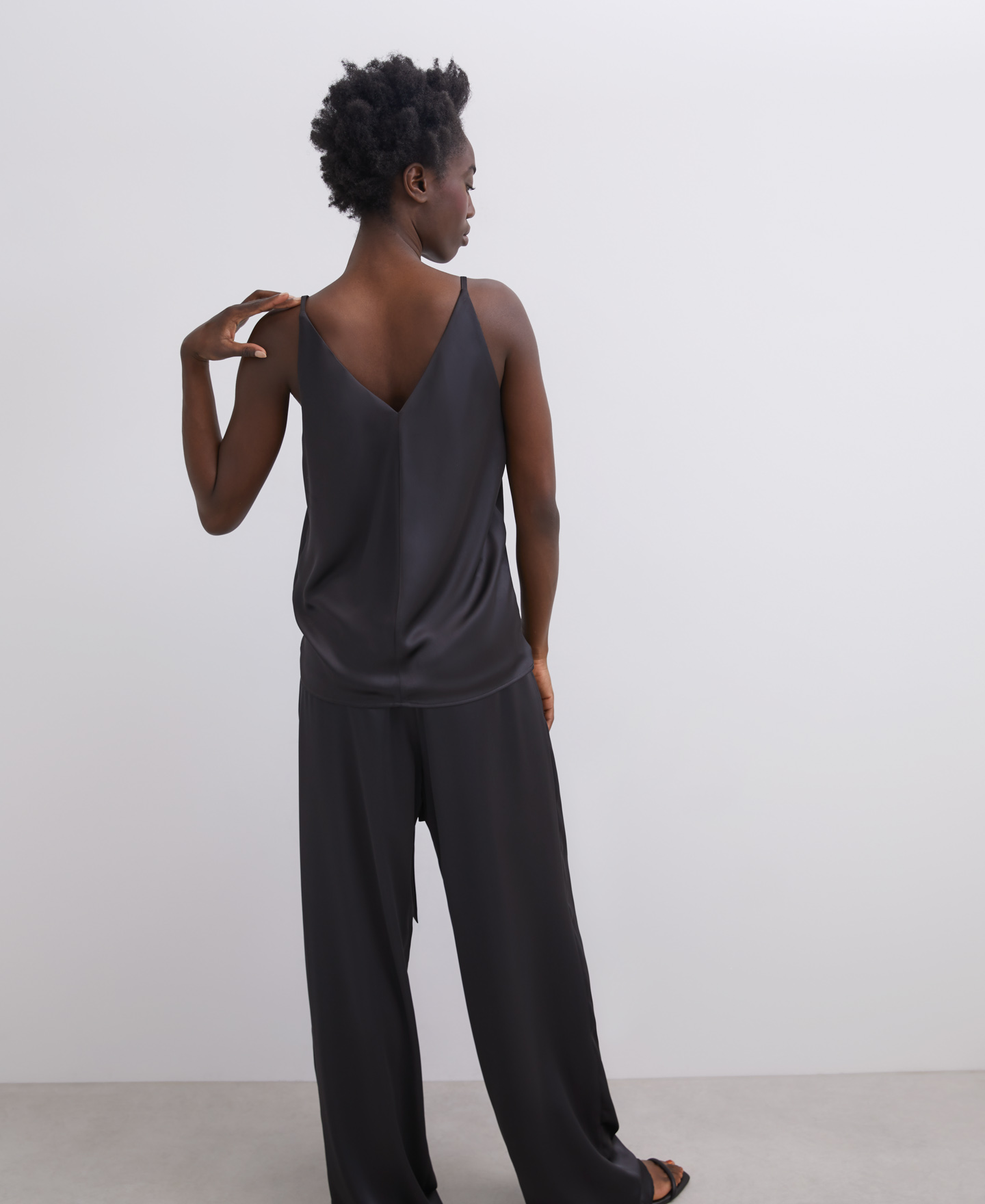 V-neckline top image number 2
