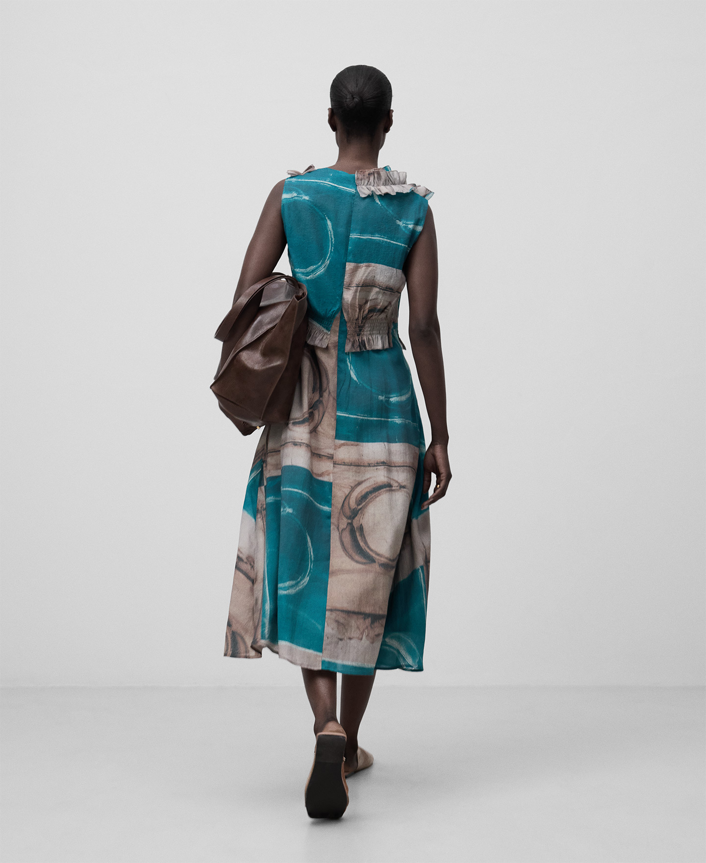 Printed dress with ruffles woman image number 2