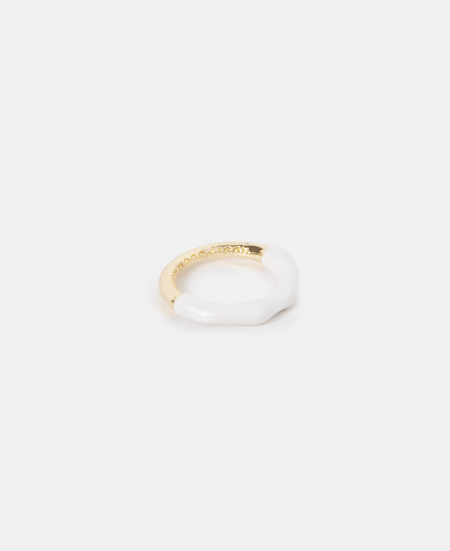 Anillo circular en resina y zinc image number 1