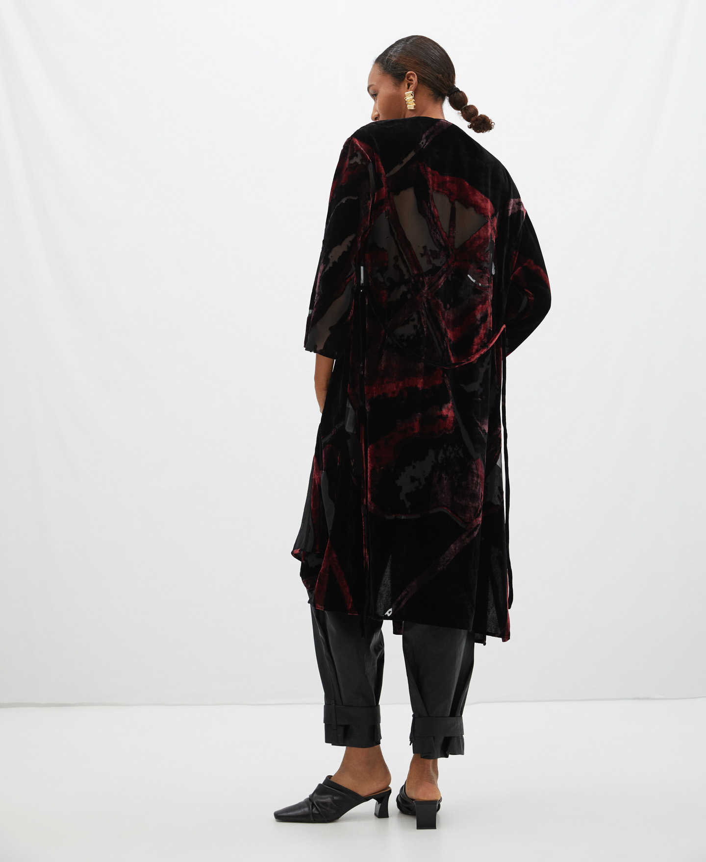 Kimono estampado en terciopelo devorée image number 2