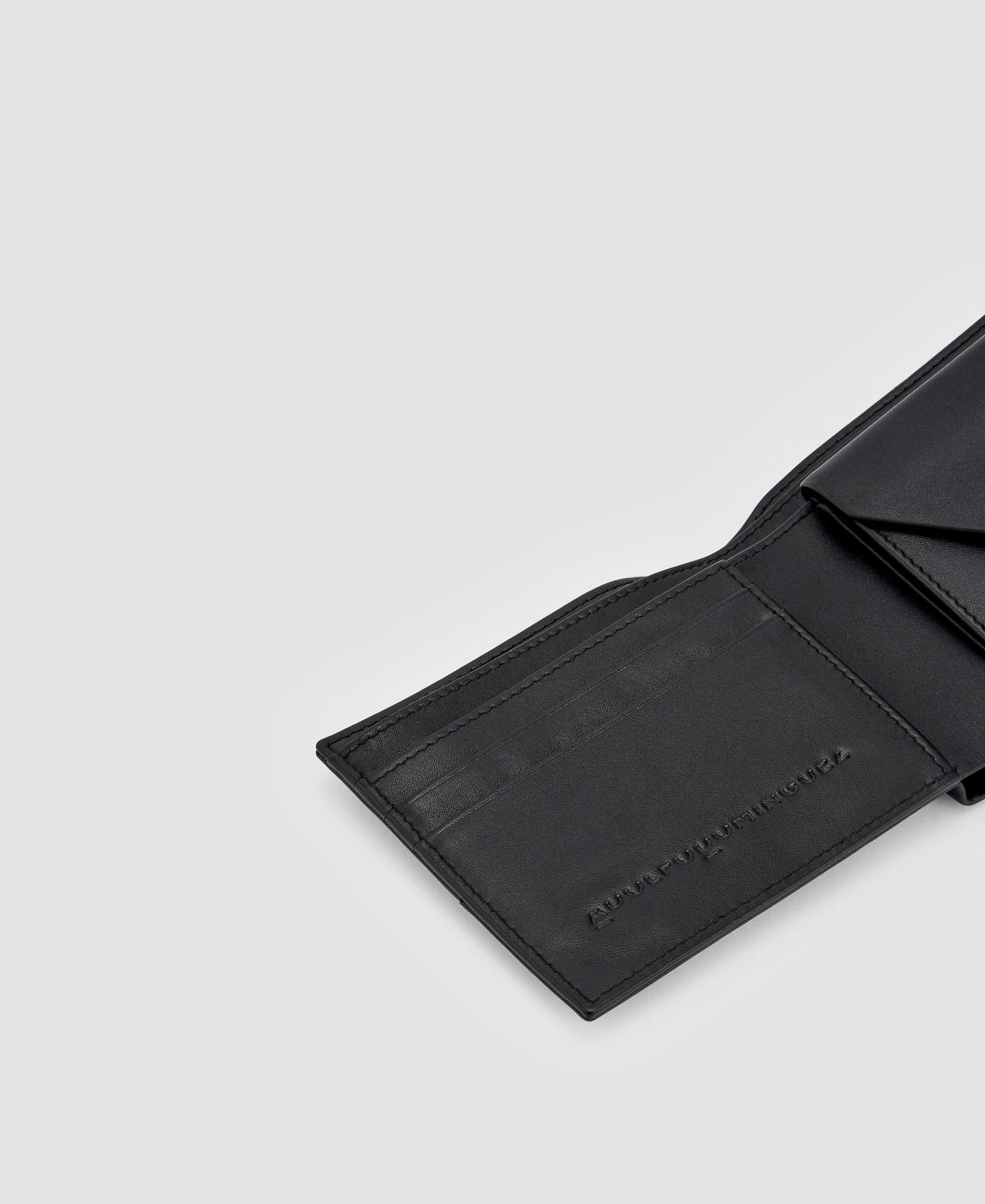 Responsible leather wallet image number 2