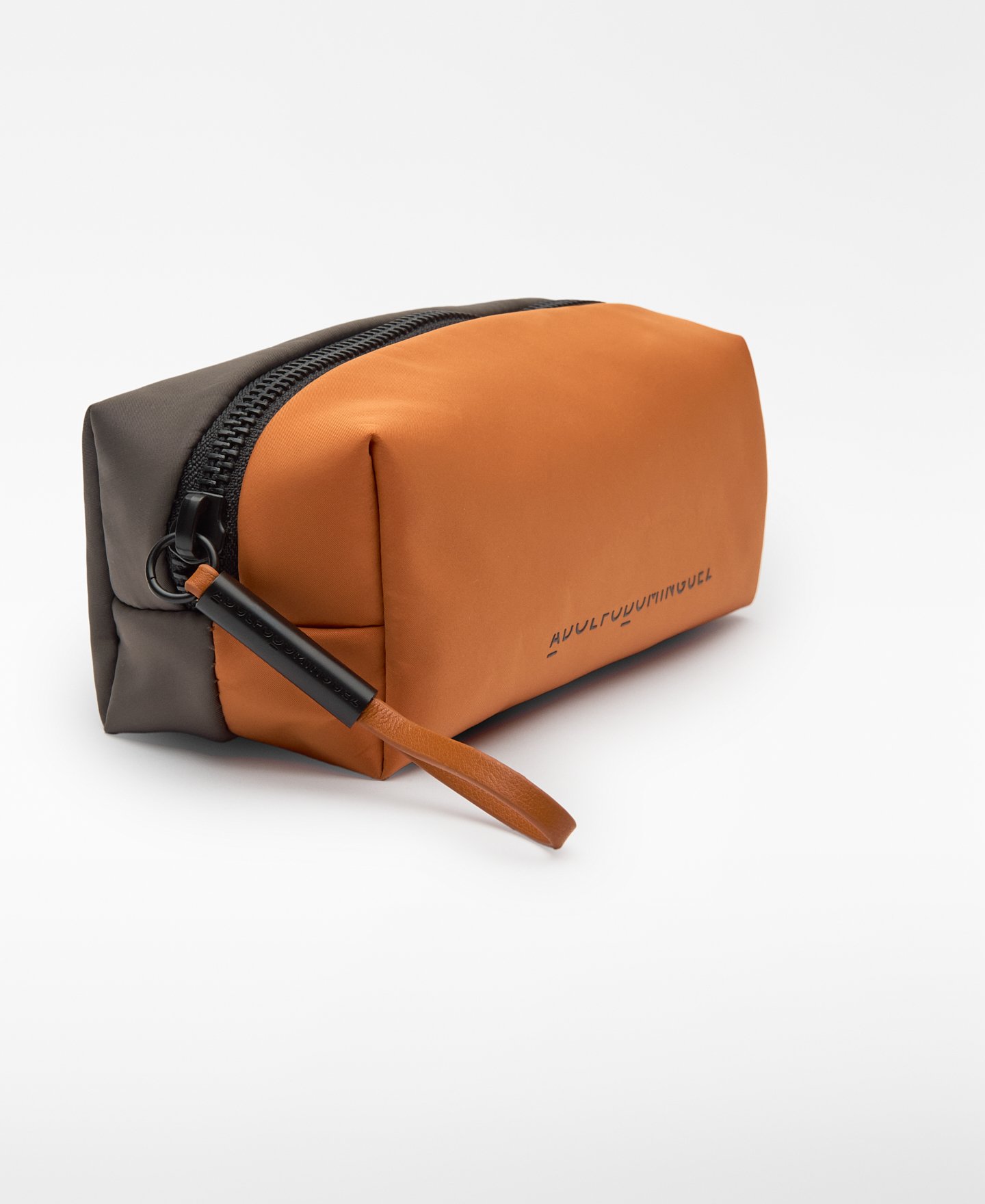 Trousse de toilette moyenne en nylon bicolore pour femme image number 1