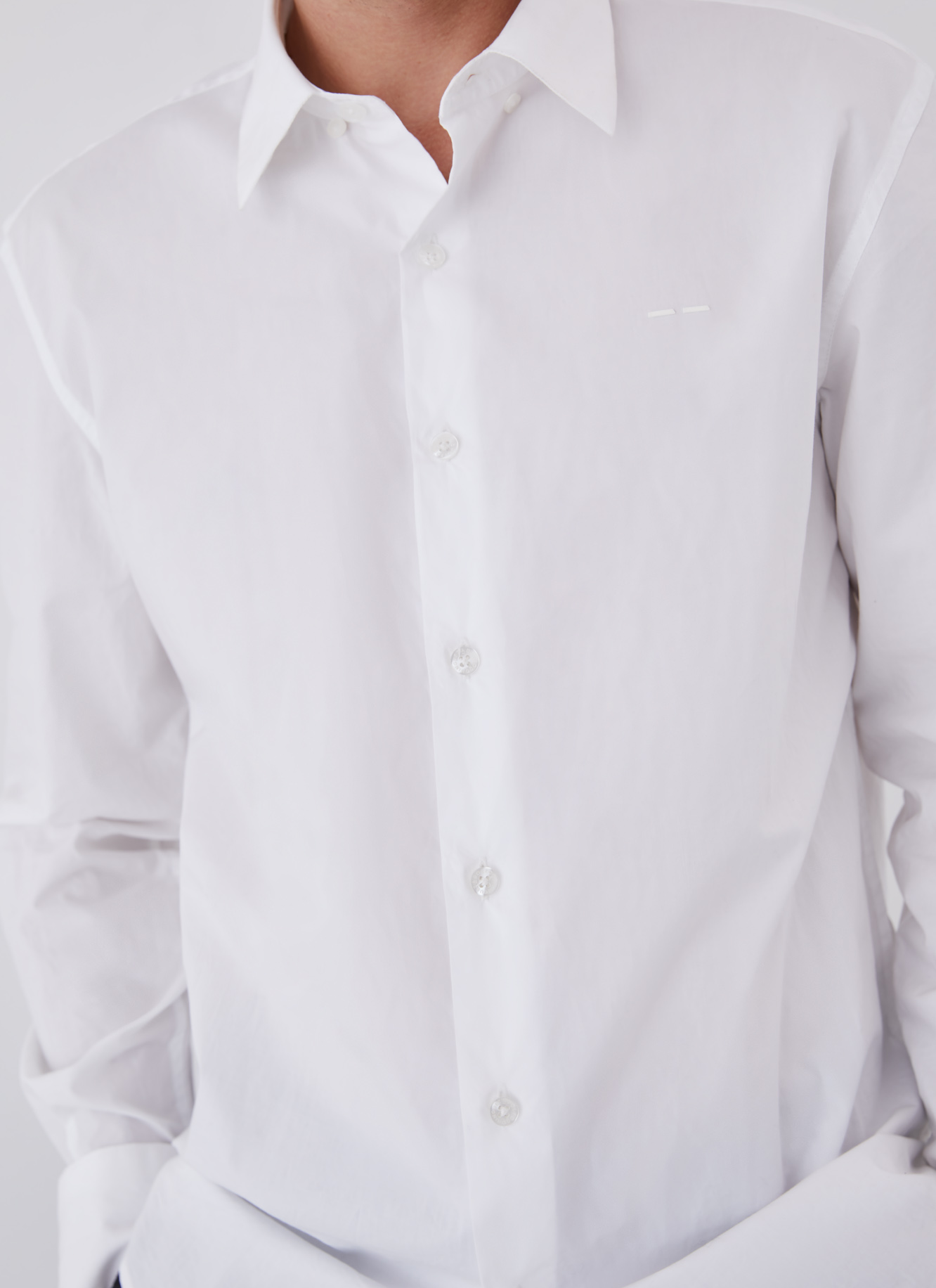 Camisa en algodón con puños abotonados image number 2