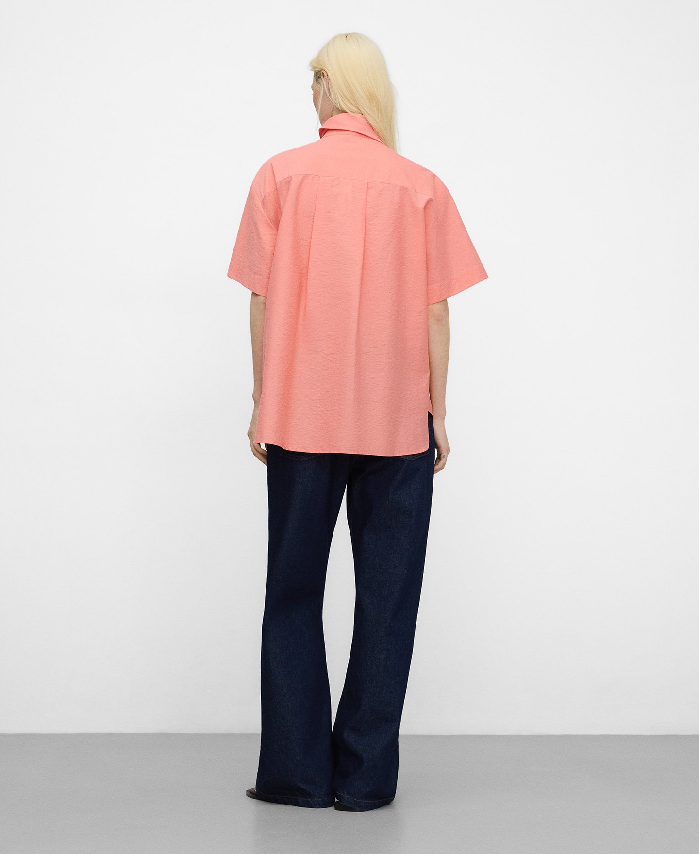 Asymmetric spread collar shirt image number 2