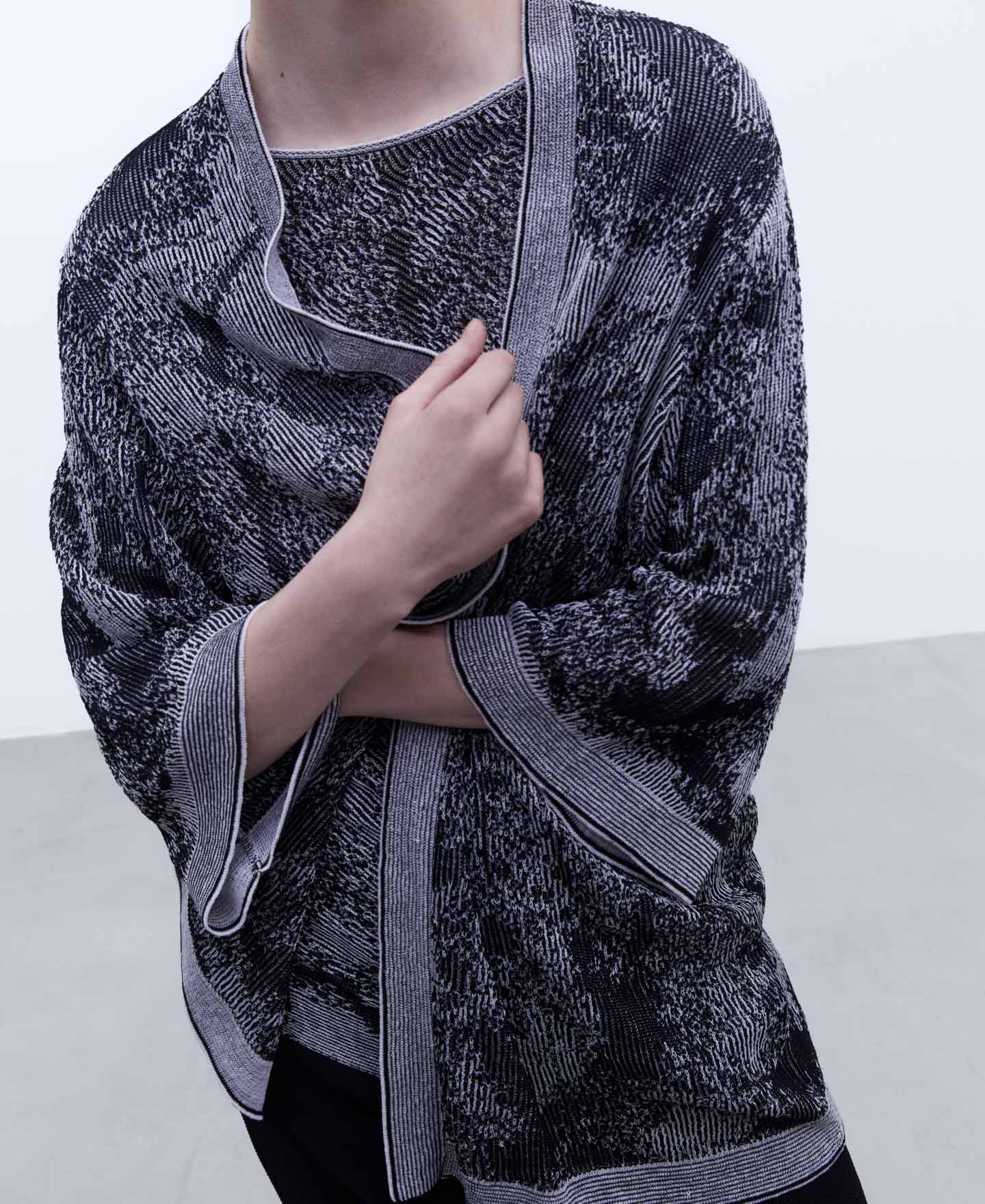 Cotton and linen kimono jacket image number 4