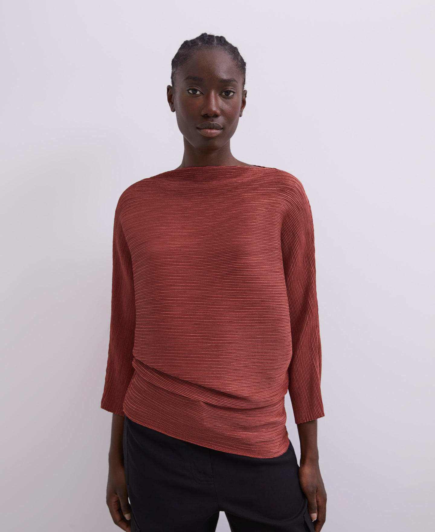 Pleated top with sleeve image number 0