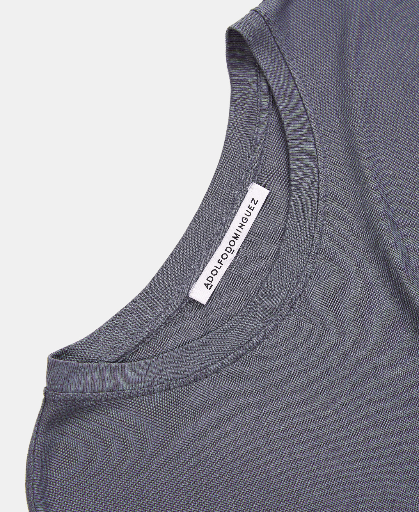 Camiseta oversized escote caja viscosa image number 6