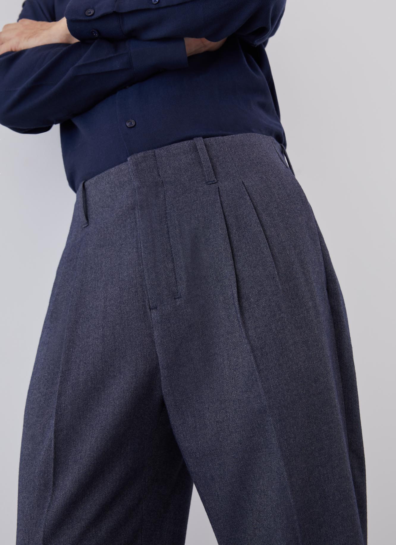 High rise trousers with darts image number 3