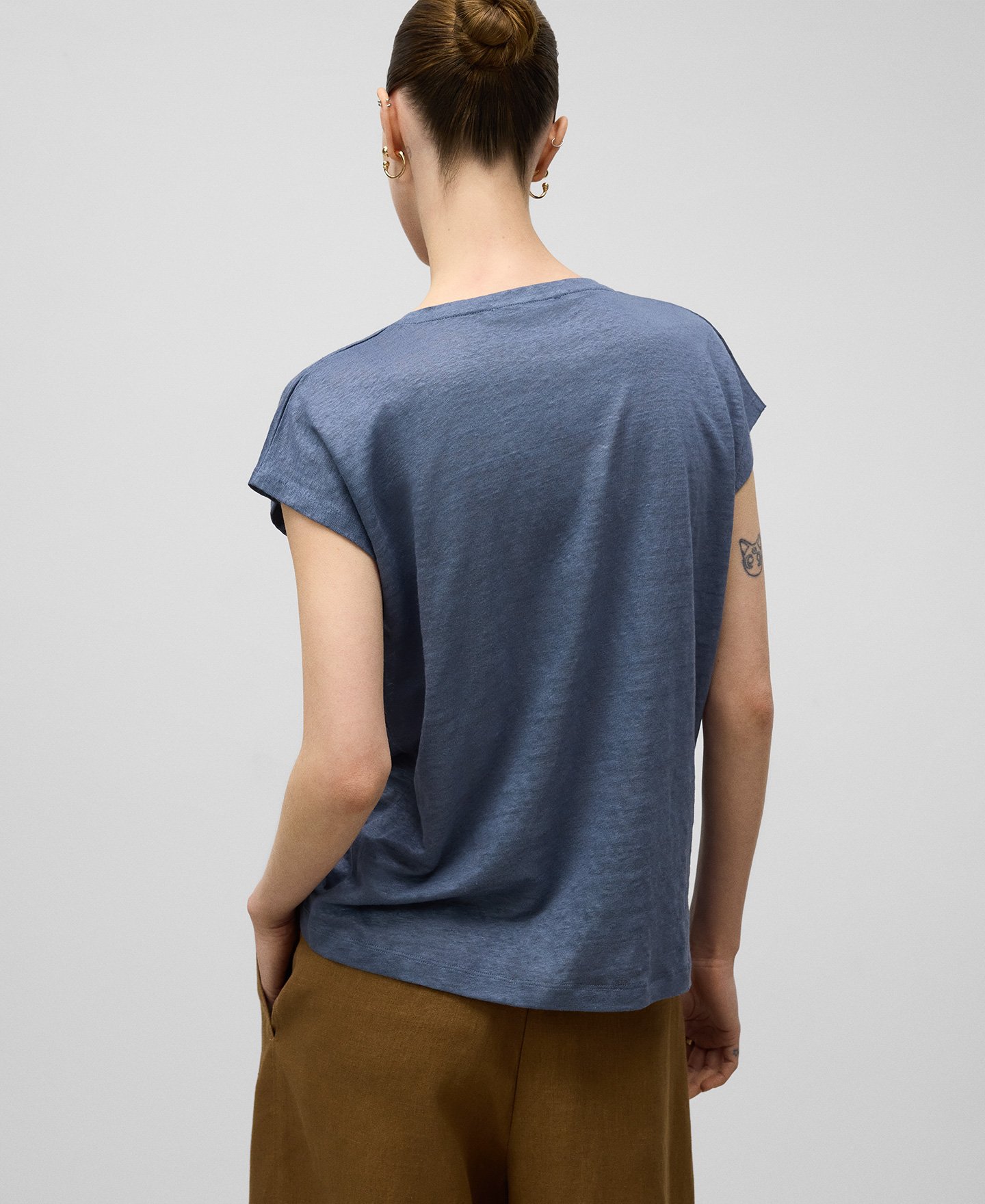 Camiseta relaxed fit lino europeo mujer image number 2