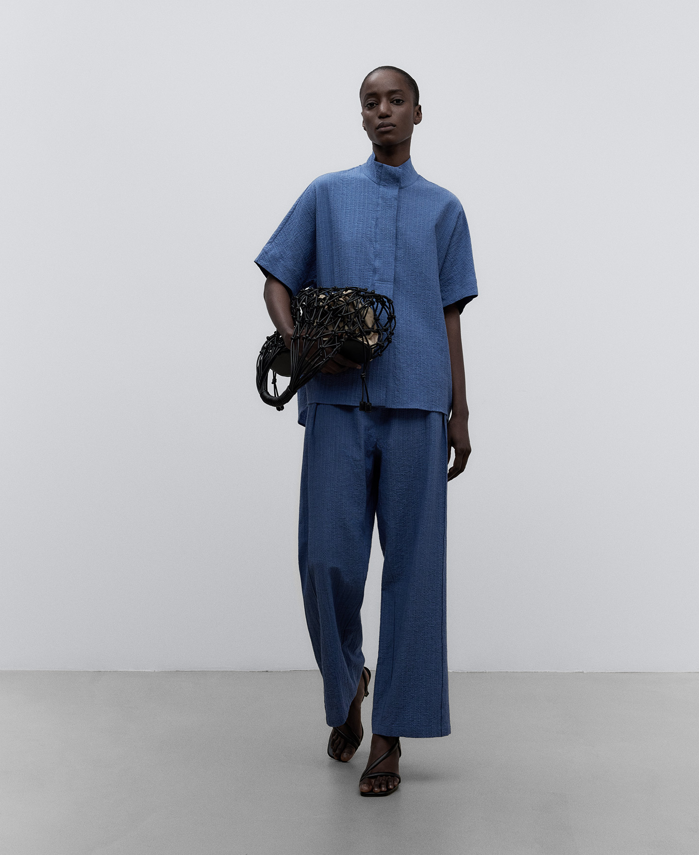 Blue Japanese sleeve shirt woman image number 1
