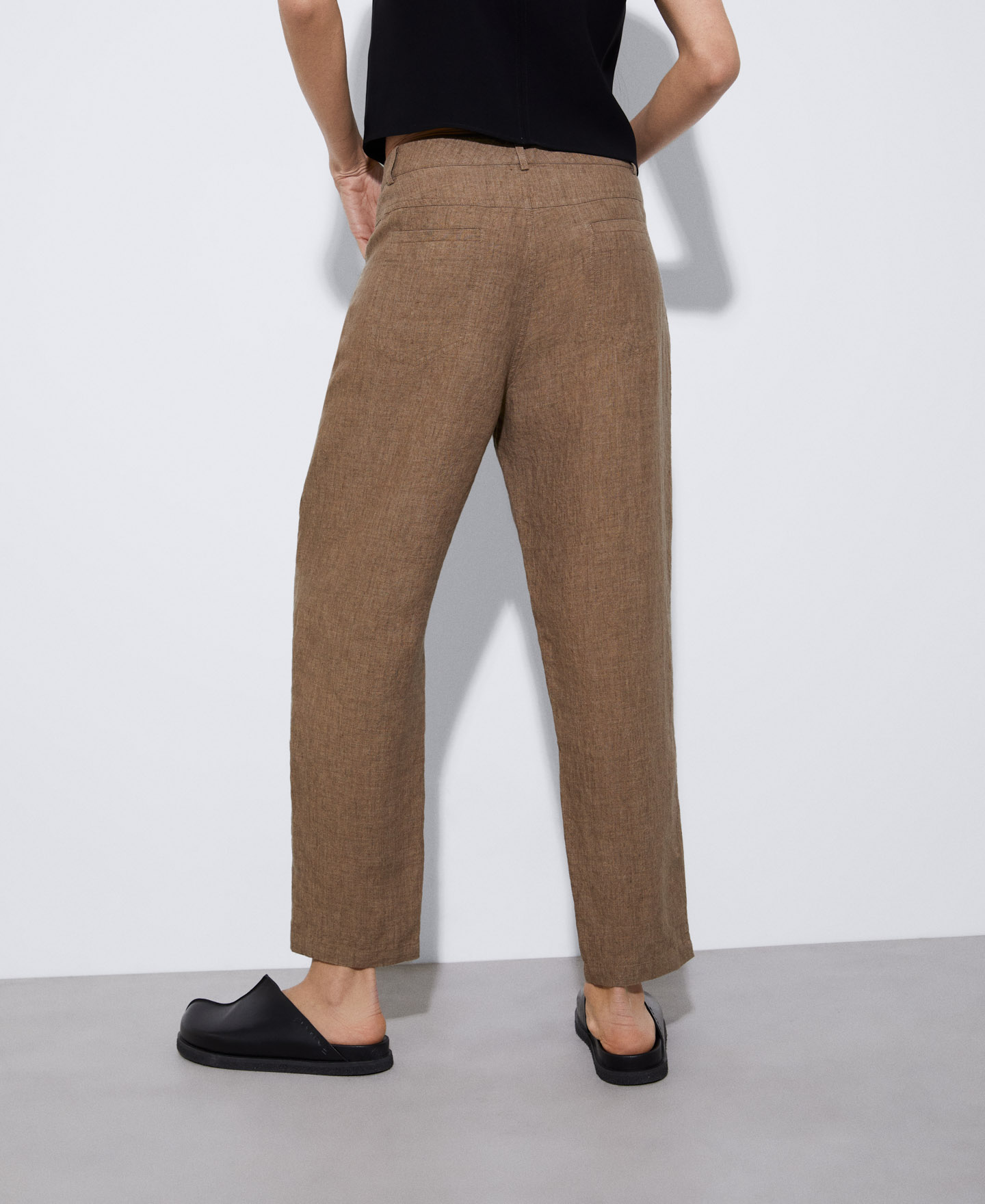 Five-pocket linen trousers image number 2