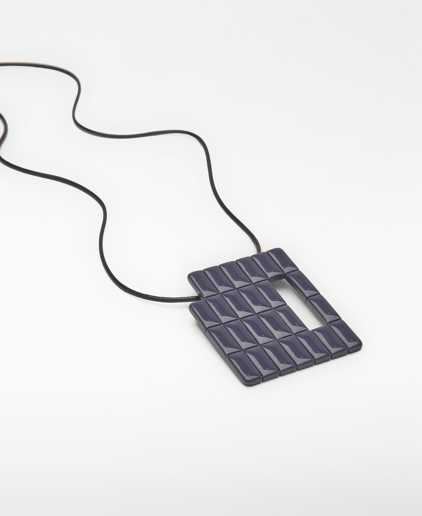 Necklace with resin grid piece woman image number 1