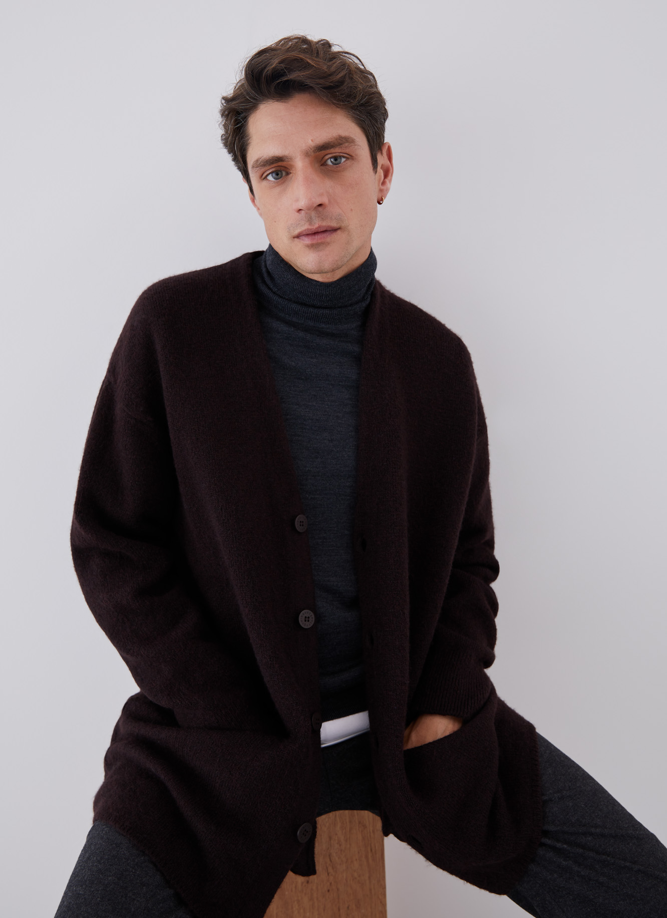 Long knitted cardigan image number 0
