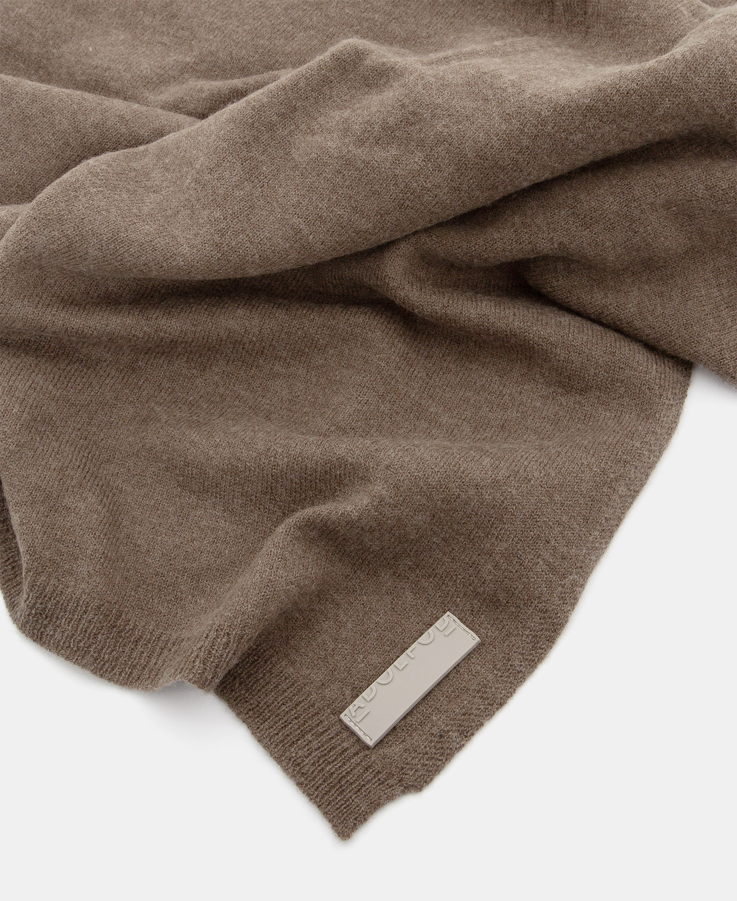 Plain merino wool scarf image number 2