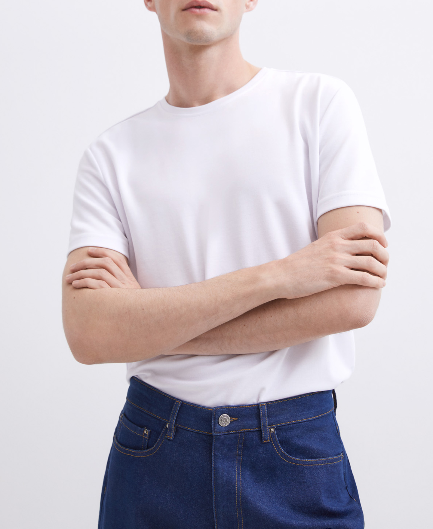 Denim bermuda shorts image number 2
