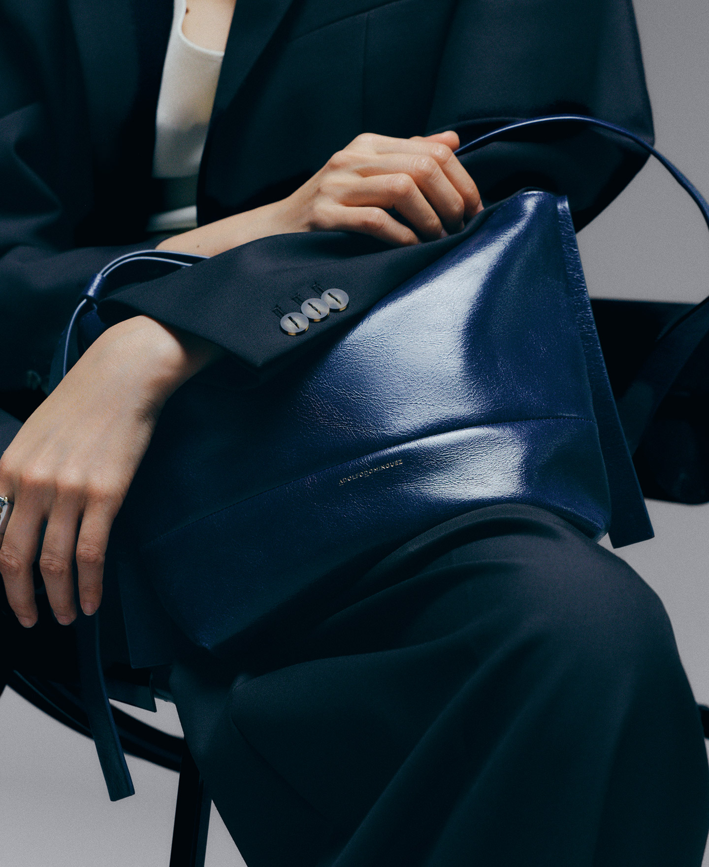 Ori&oacute;n leather medium citybag image number 6