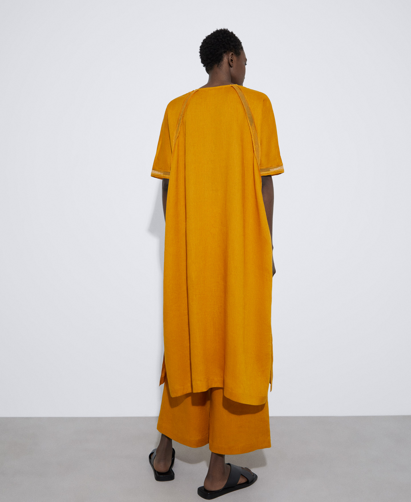 Responsible linen kaftan shirt image number 2