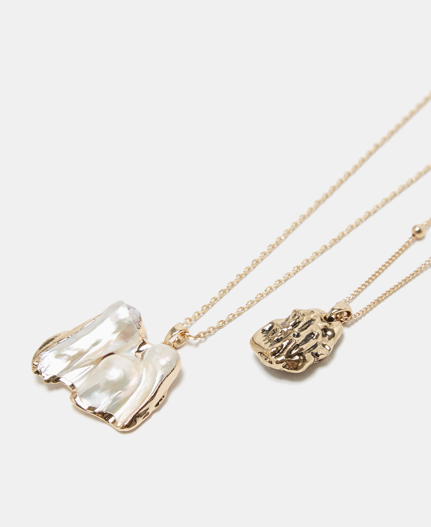 Double strand natural pearl necklace image number 1