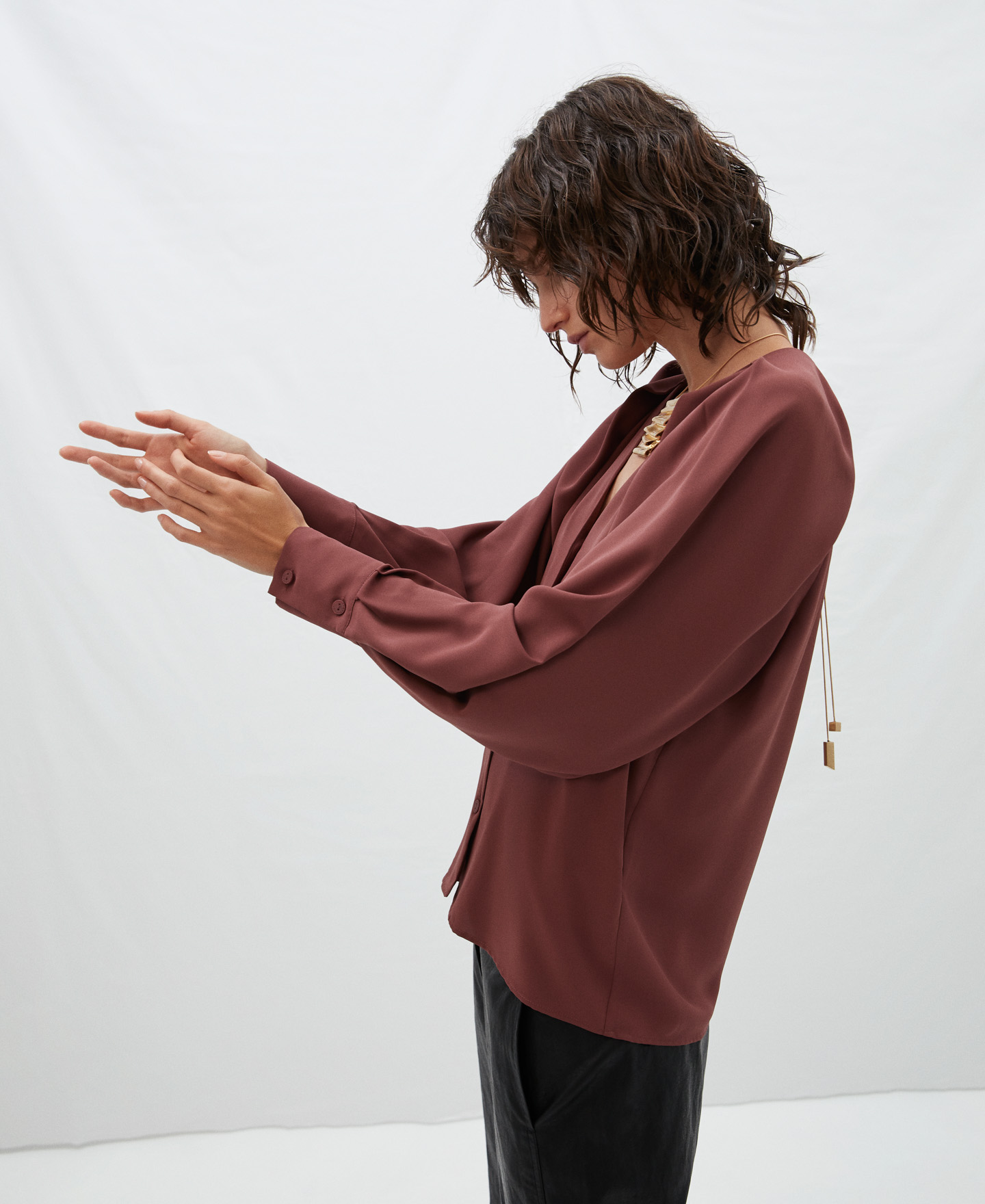 Puffed sleeve blouse image number 1